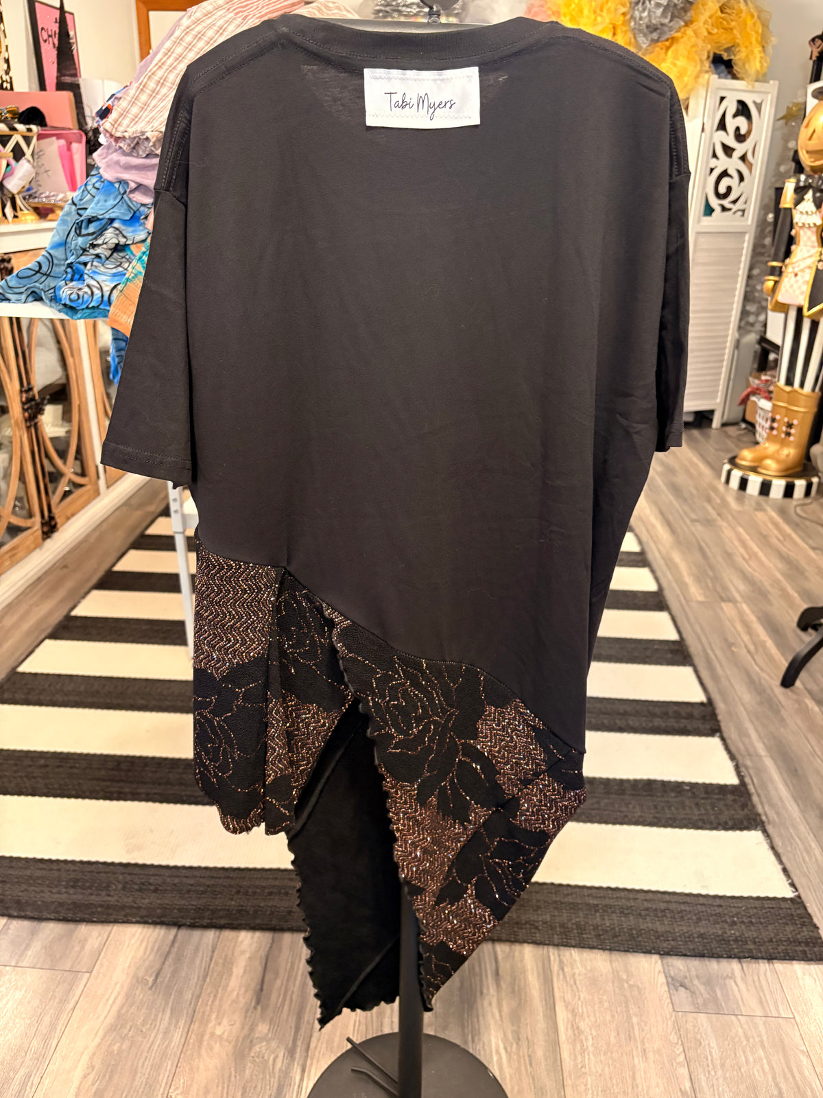 Protect Ya Neck Glam Tee One Size Fits a Small to XL