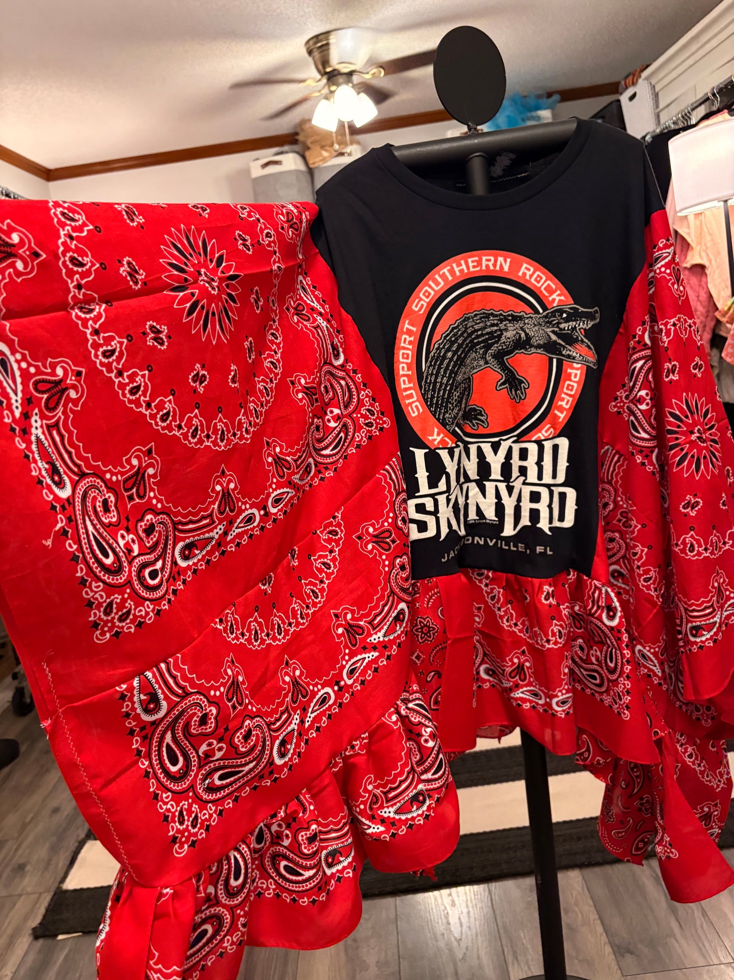 Free Bird Bandana Ruffle Top One Size Fits a Small to 3X