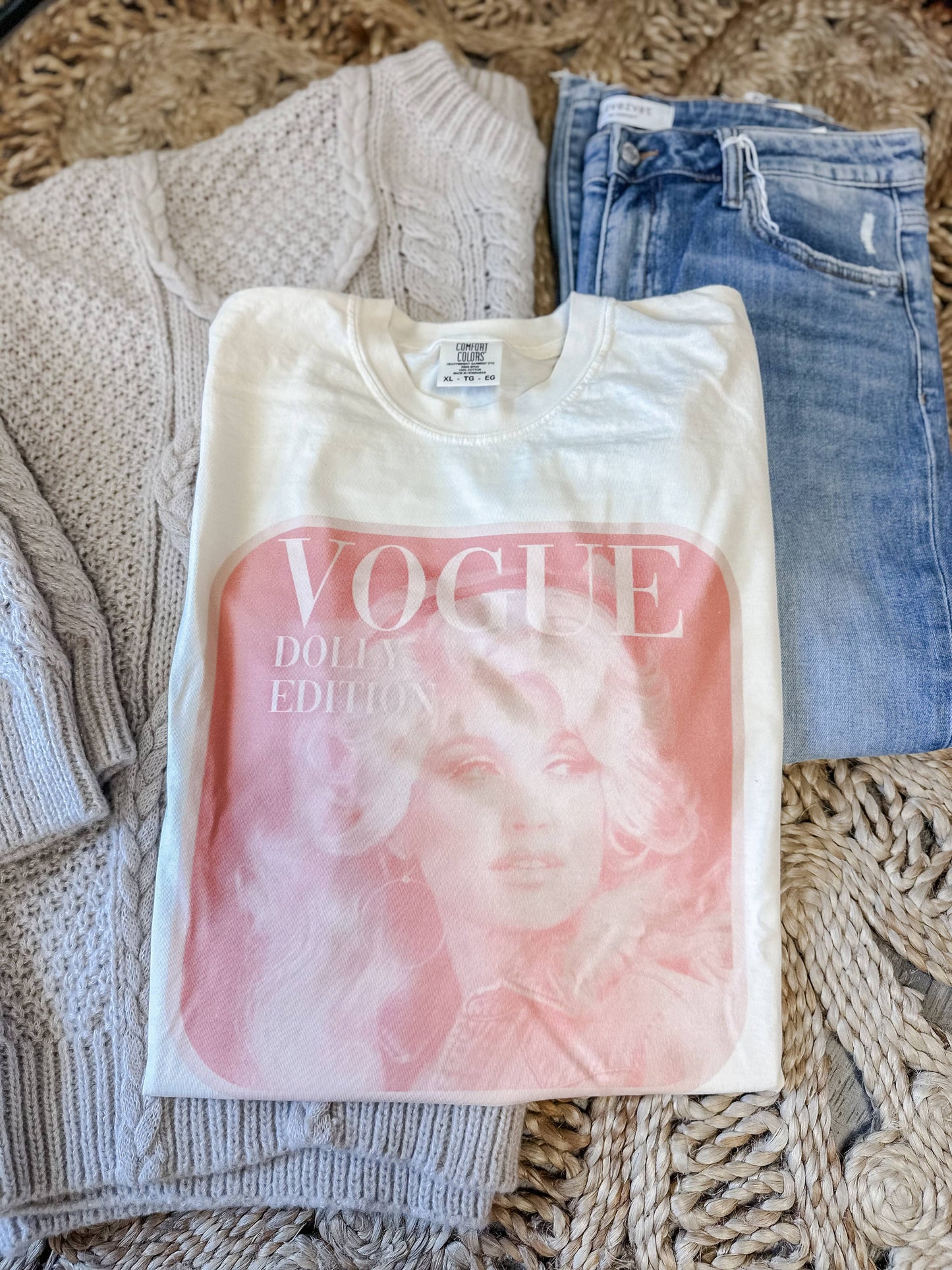Dolly Vogue Comfort Colors Graphic T-shirt: Large