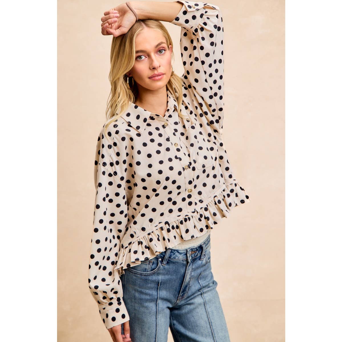 CRINKLE POLKA DOT RUFFLED HEM BUTTON UP SHIRT TOP: CREAM/BLACK / XL 14-18