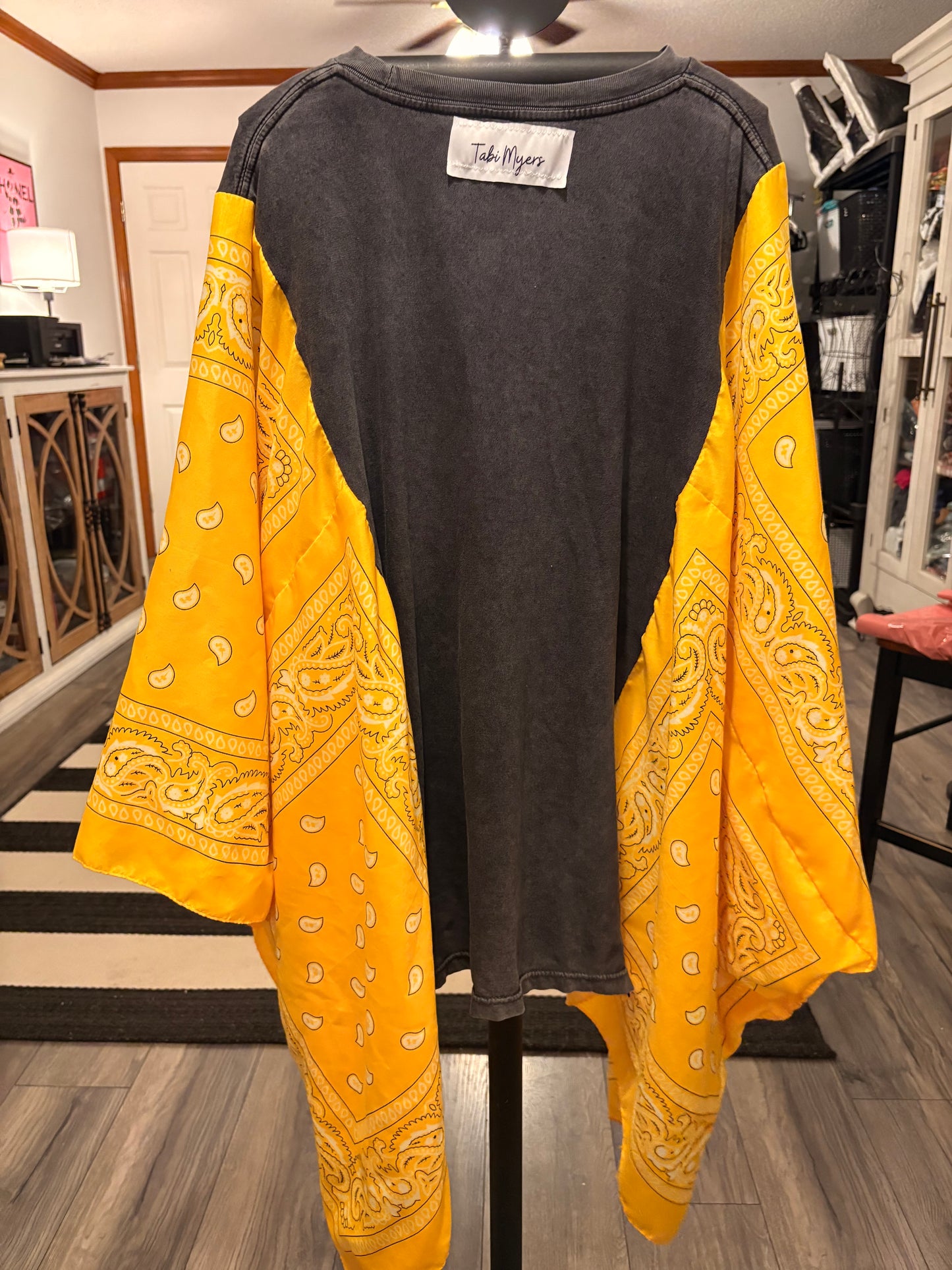 Dirty Daisy Bandana Poncho Tee Fits a Small to 3X