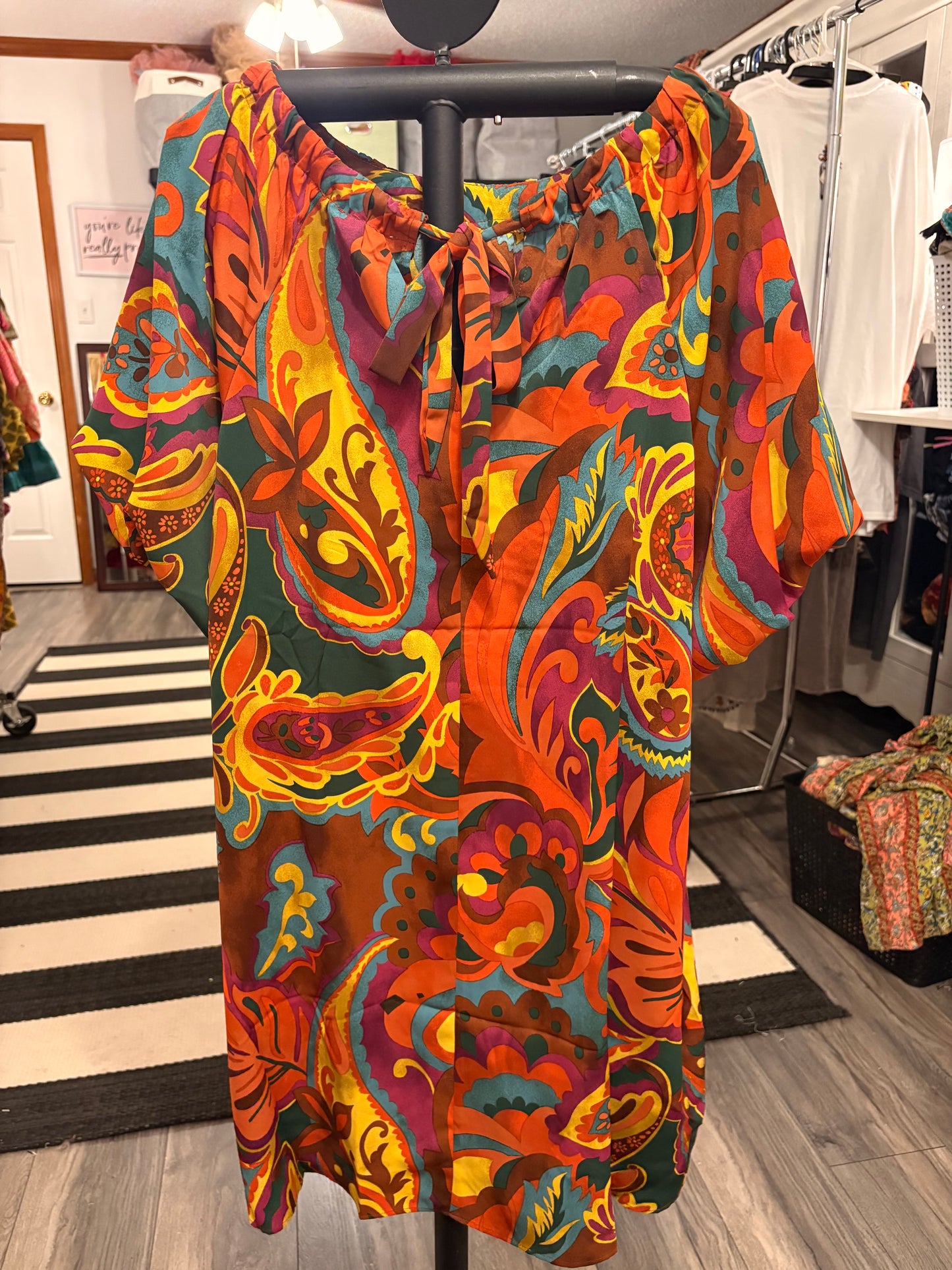 Easel Paisley Shift Dress Large
