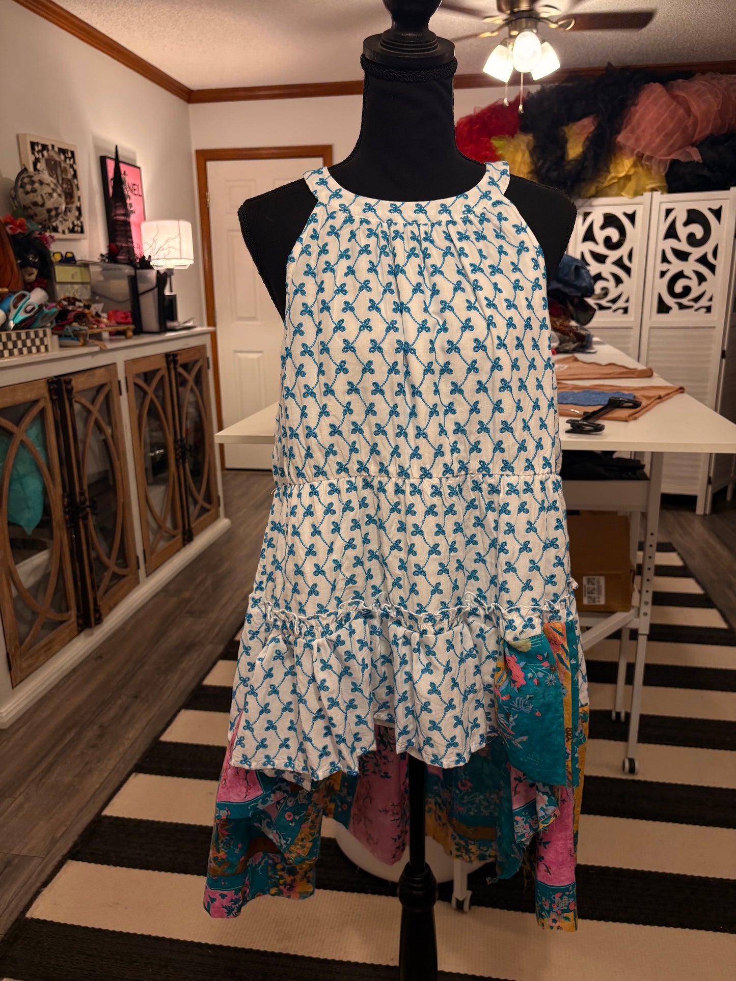 Fiona Embroidered Eyelet Hi/Lo Top