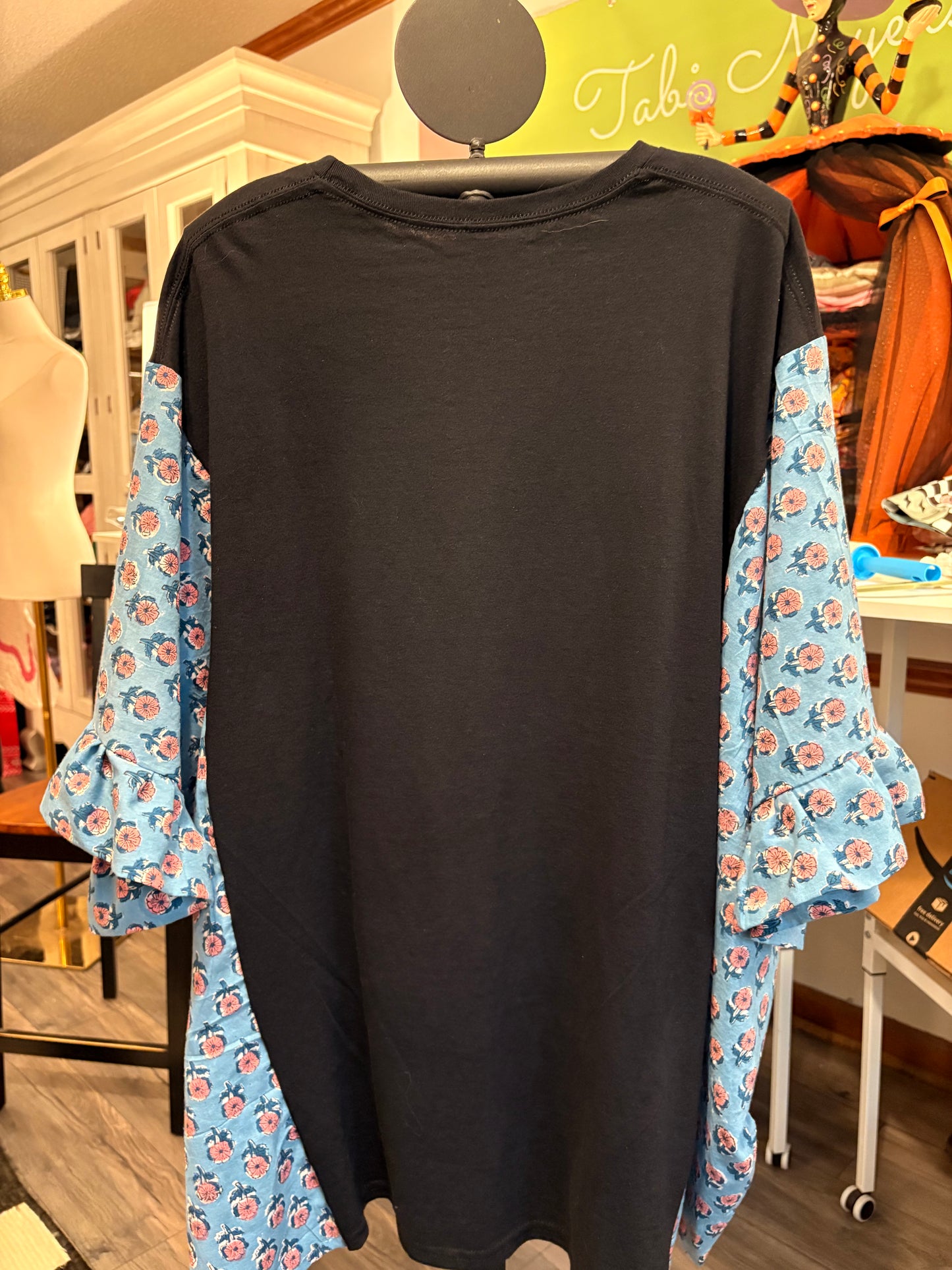 K-pop Ruffled Rockstar Top One Size Fits an XL to 4X VERY Oversized