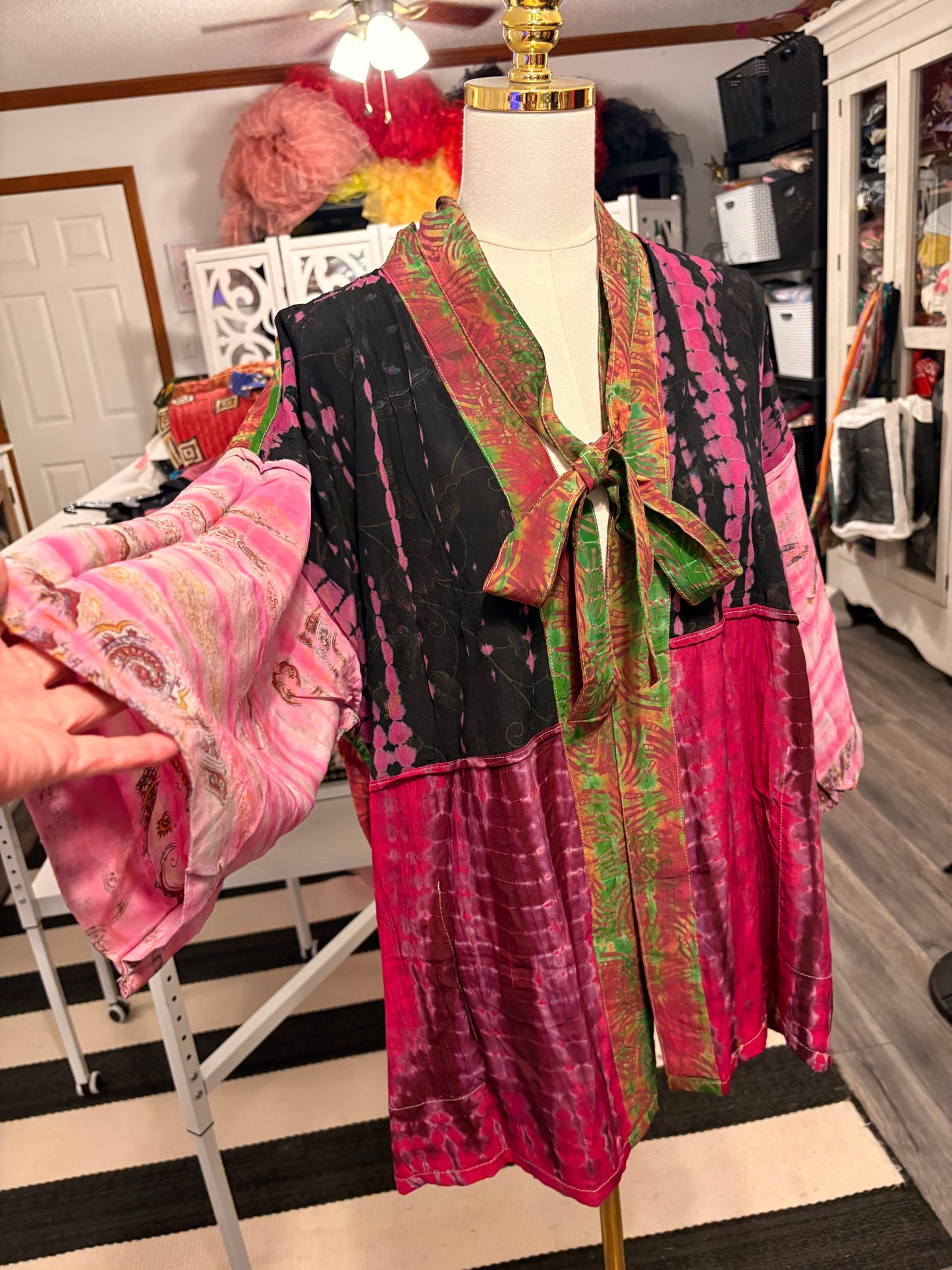 Annie Kimono One Size Fits Small to XXL 2-16