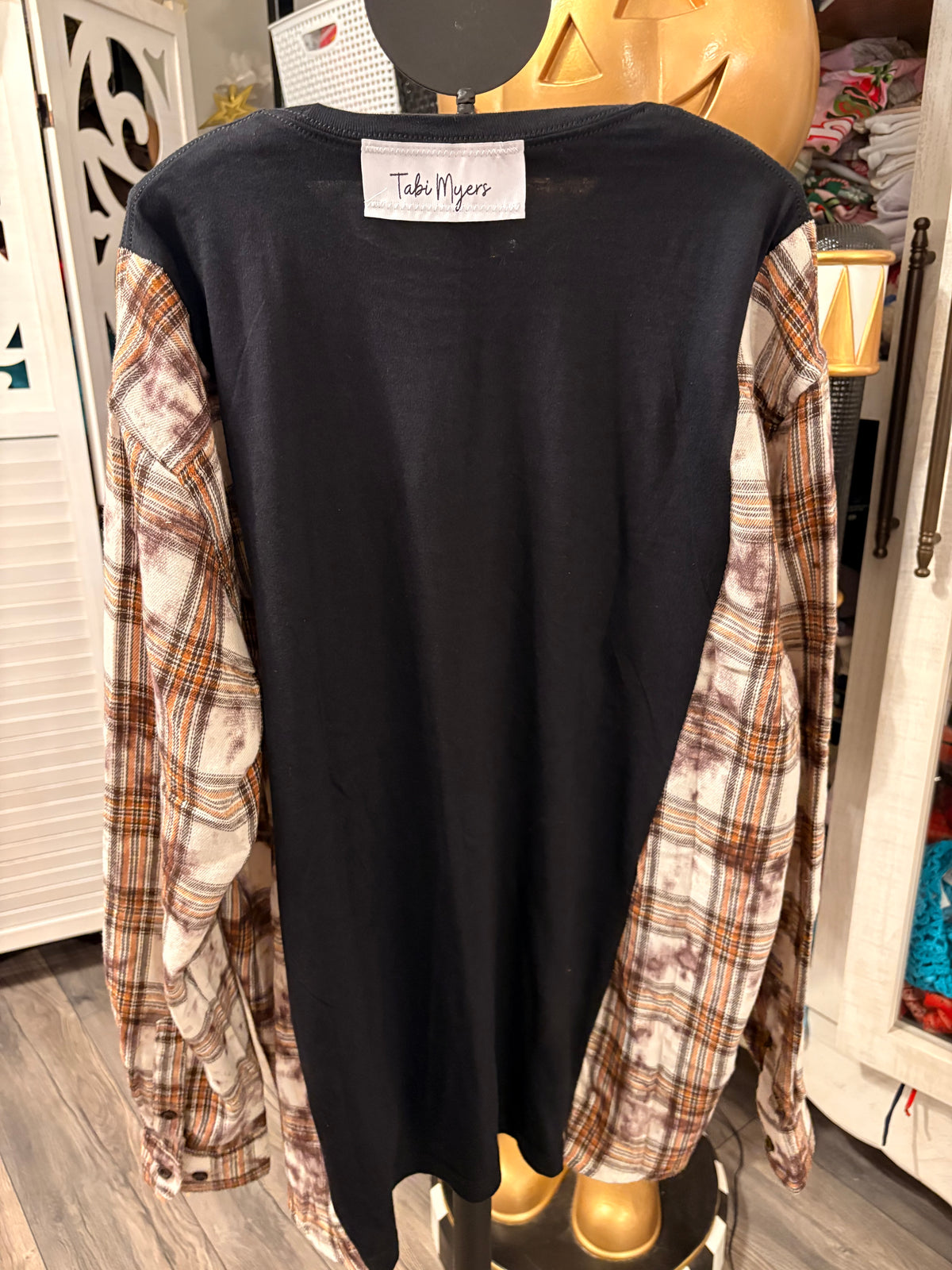 Love Glam Tee One Size Fits a Small to 3X