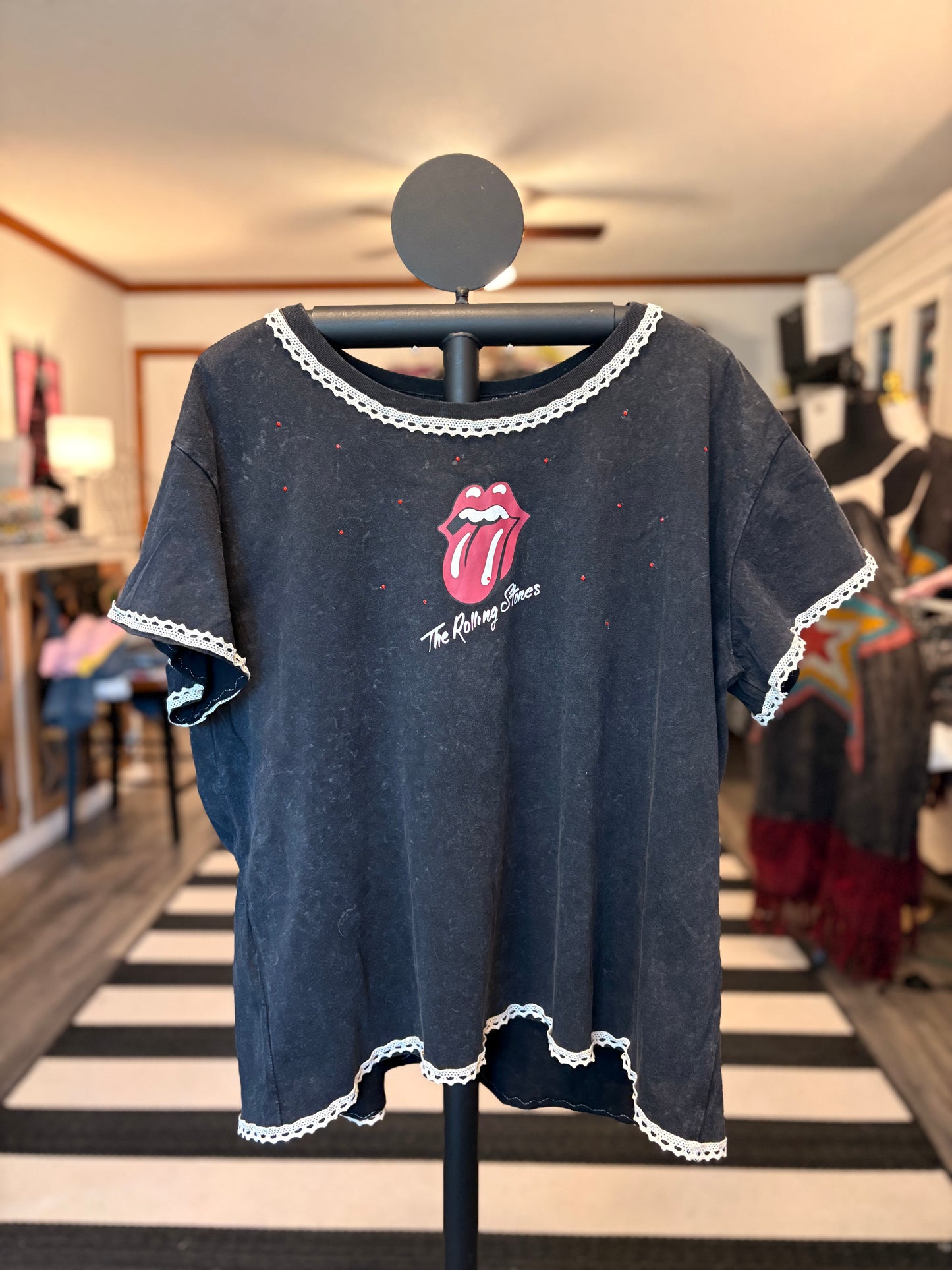 Rolling Stones Pretty Little Tee One Size Fits a Large/XL