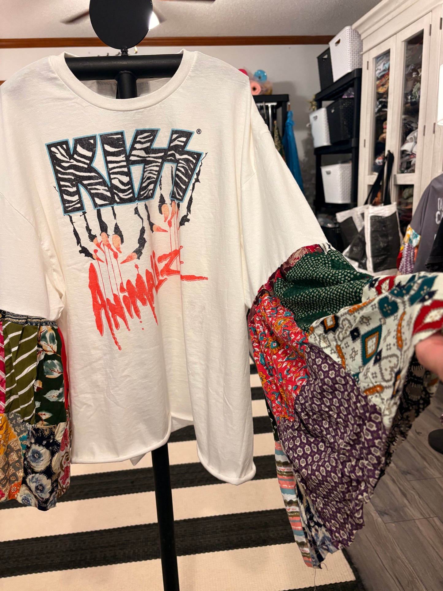 Animalize Flare Patchwork Sleeve Tee Fits a Small to 2X