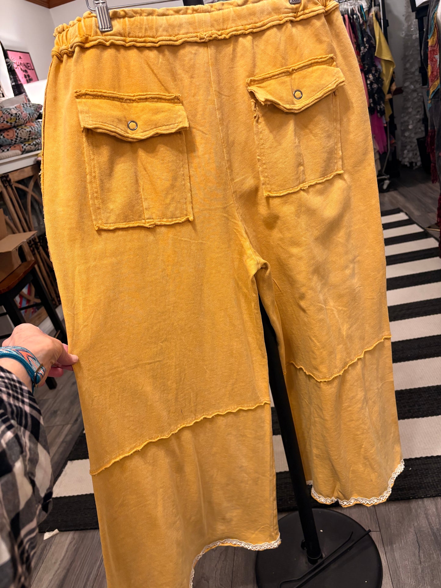 Benny “Junk” Jean Cargo Pants Size Large )10/12