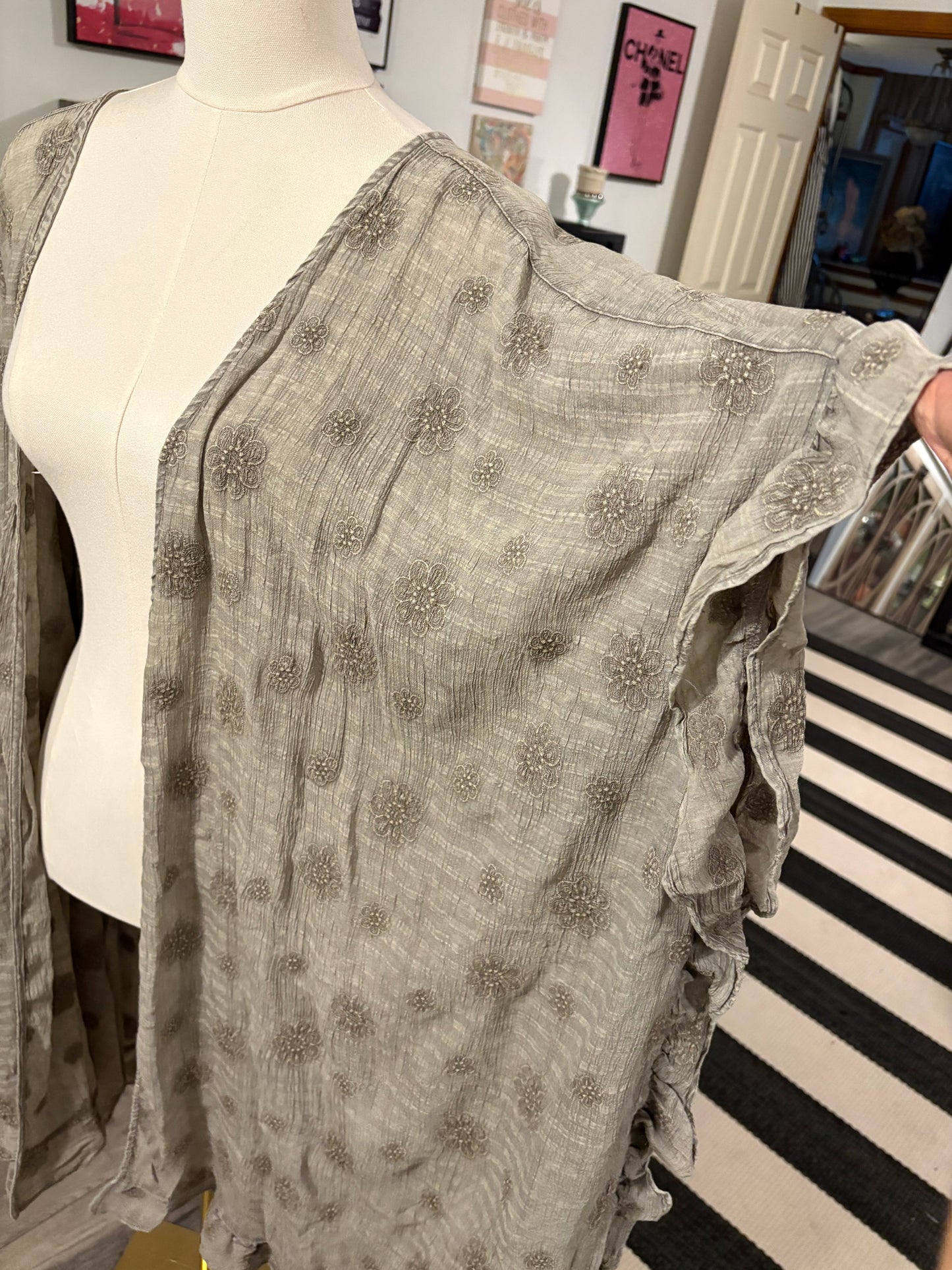 Easel Embroidered Gauze Mineral Wash Ruffled Duster in Storm Grey