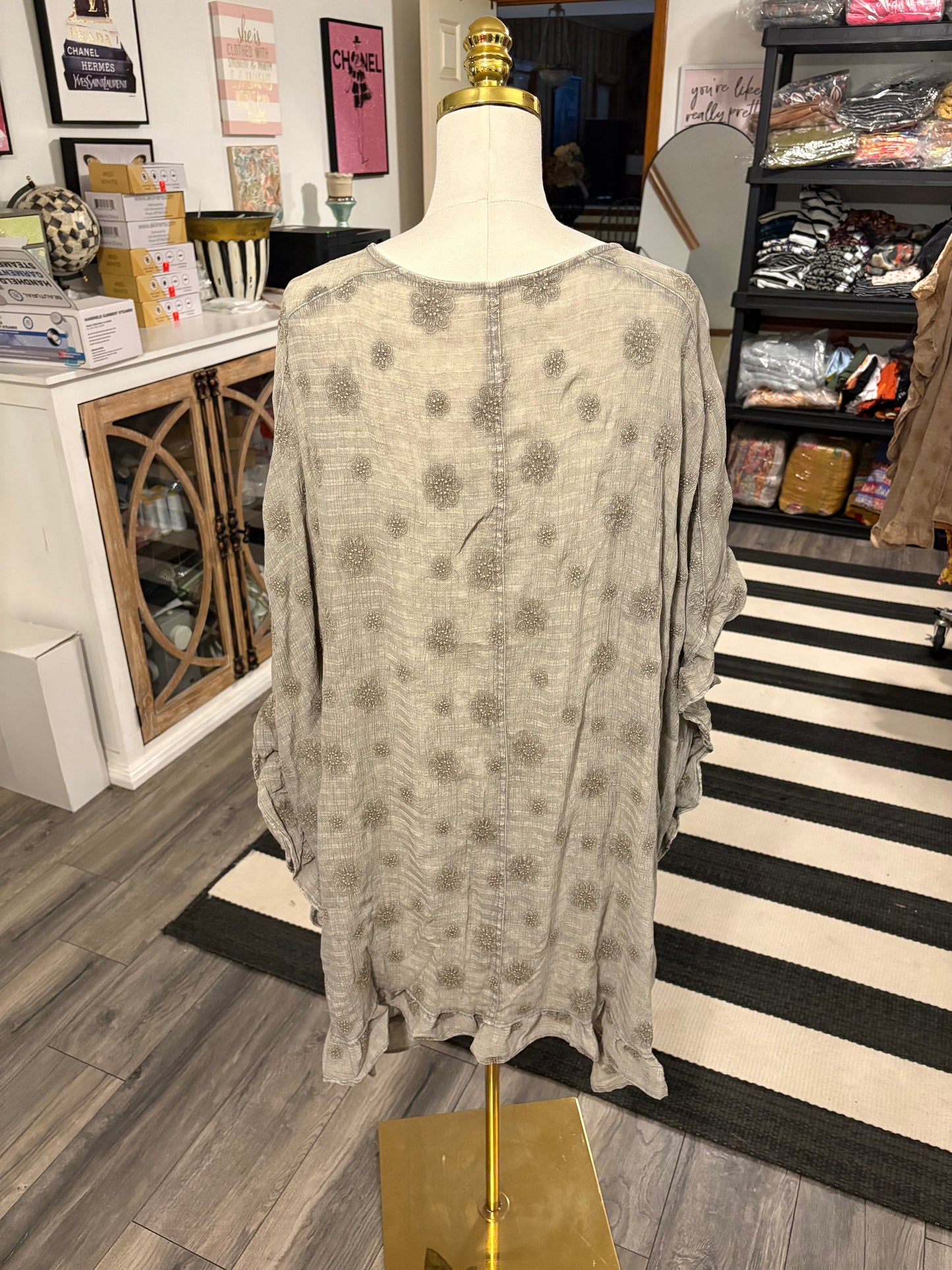 Easel Embroidered Gauze Mineral Wash Ruffled Duster in Storm Grey