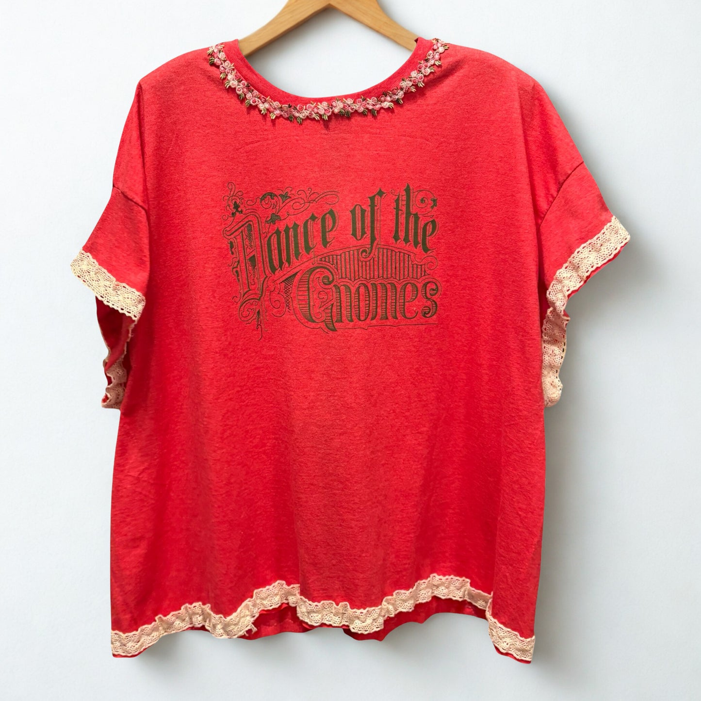Dance of the Gnomes “Junk” Tee One Size Fits a Large to 2X Oversized