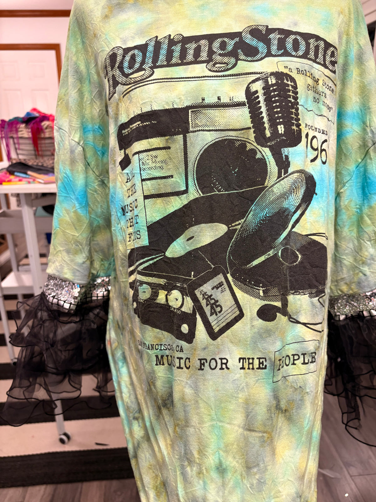 Music For The People Glam   Tee One Size fits a Small to XXL