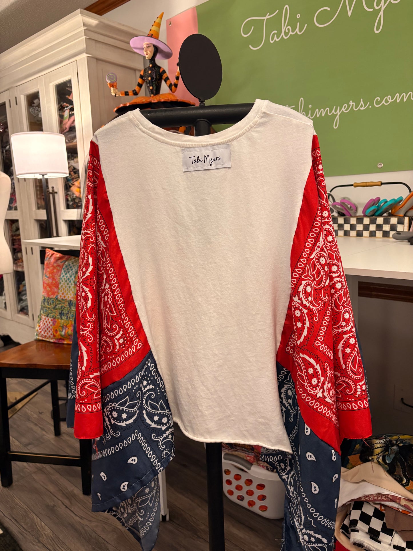 Mother Knows Best Bandana Poncho Tee Fits a Small to Large