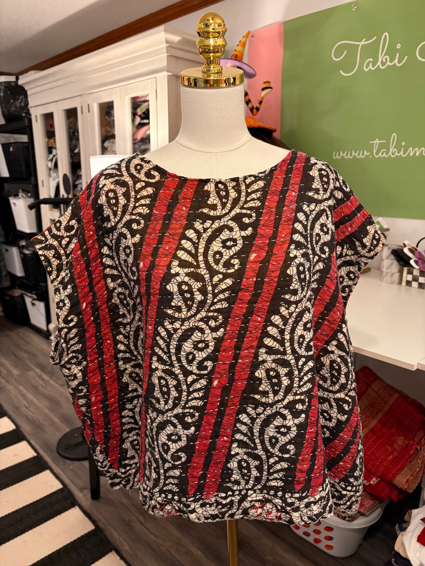 Scarlett Kantha Top One Size Fits a Small to XL 6-14