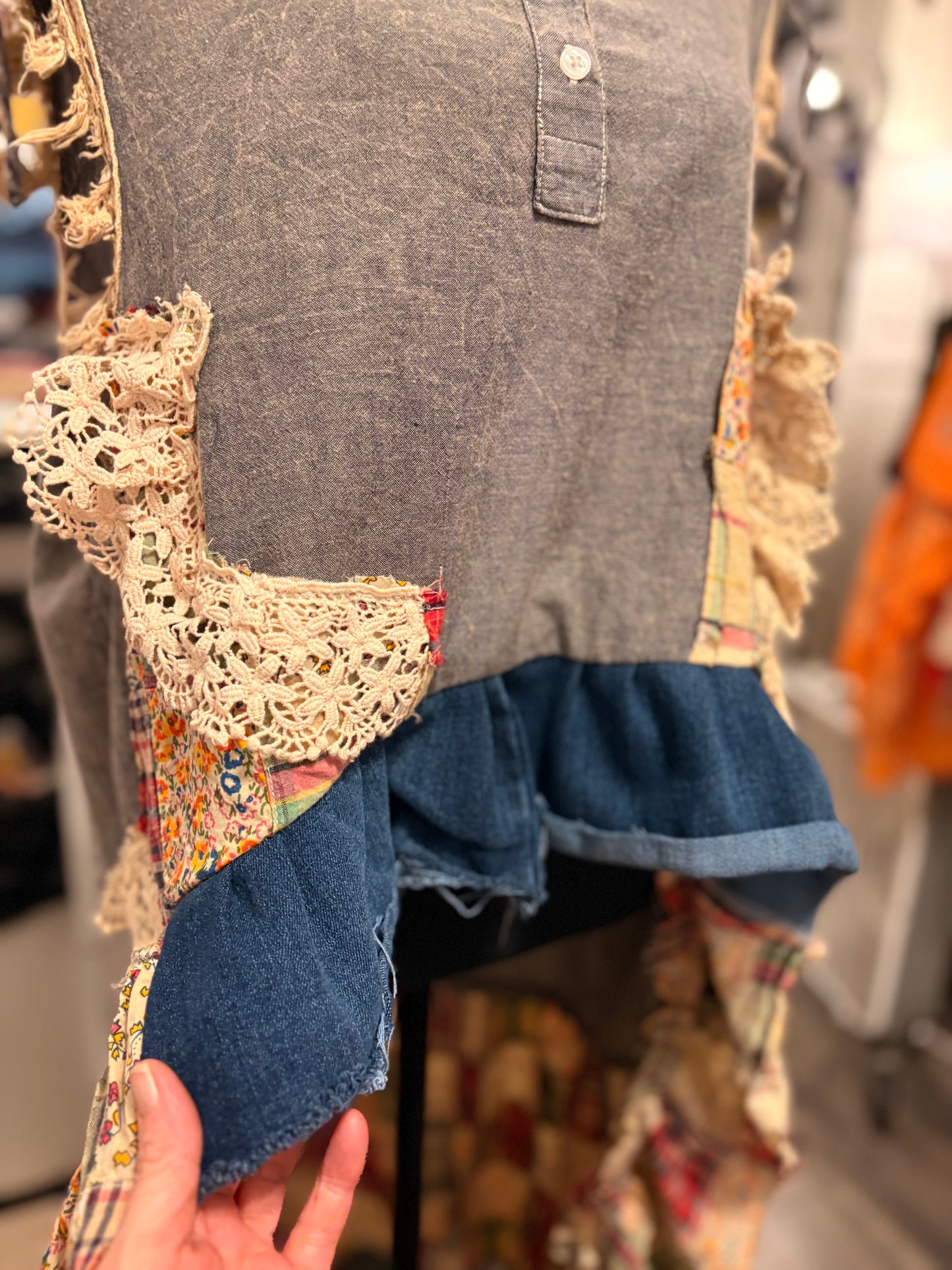 Holly Prairie Hi/Lo Top Fits a Large/XL