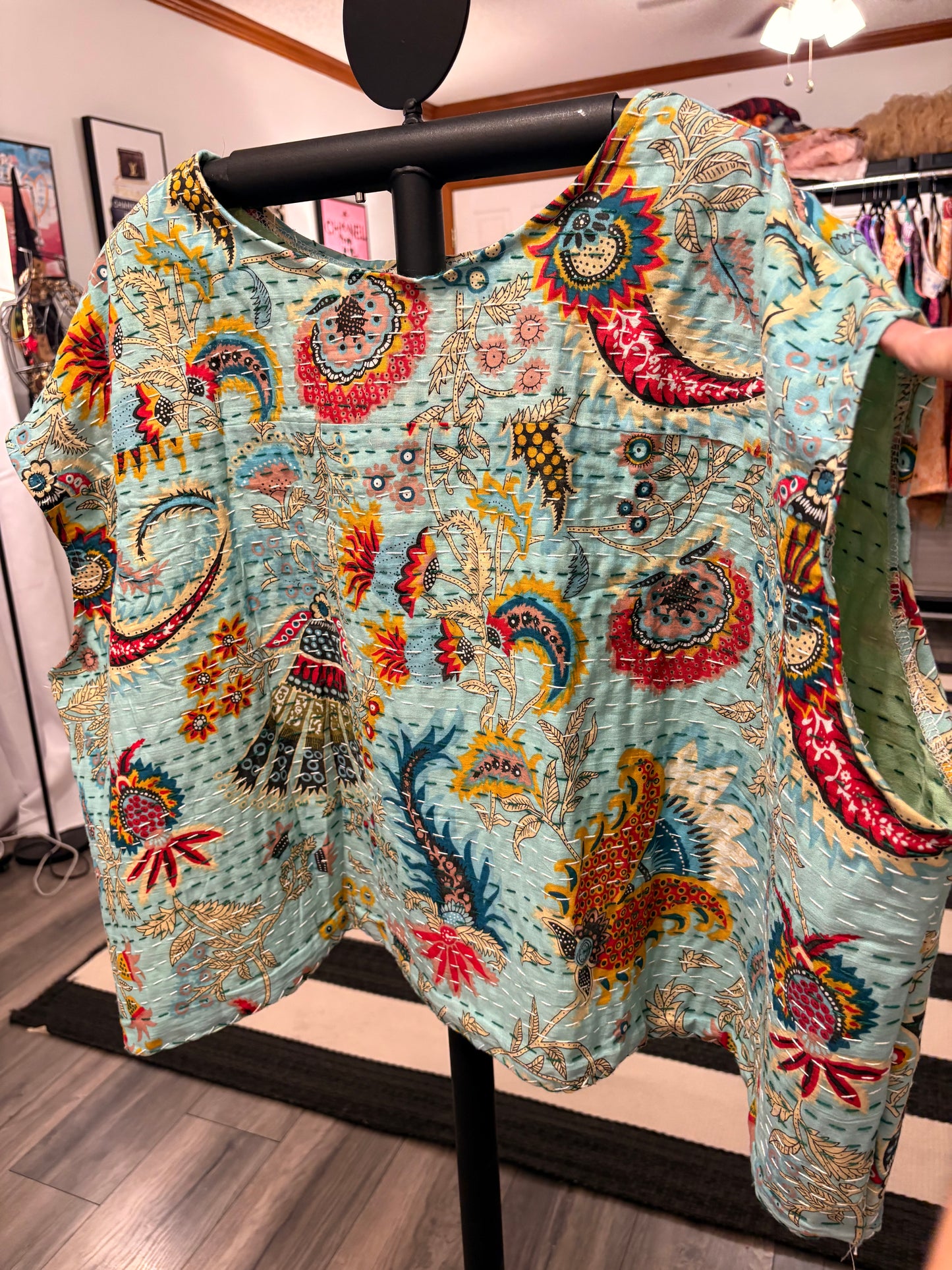 Amanda Kantha Top One Size Fits a Small to XXL