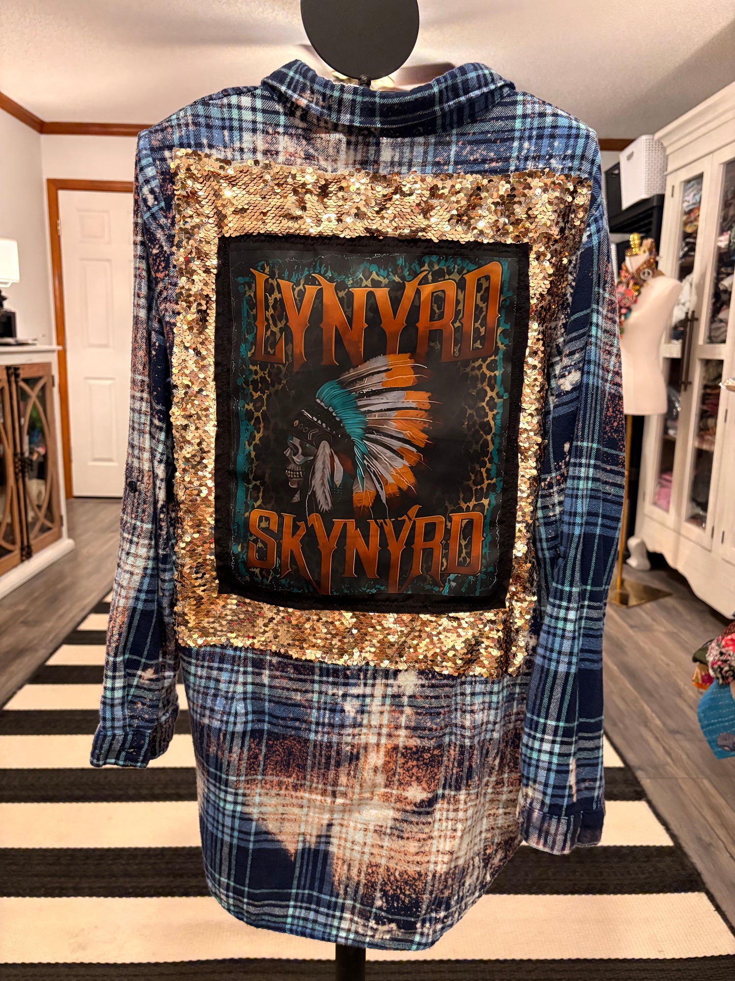 Lynard Skynard Flashy Flannel
Fits a Small to Large 2-12
