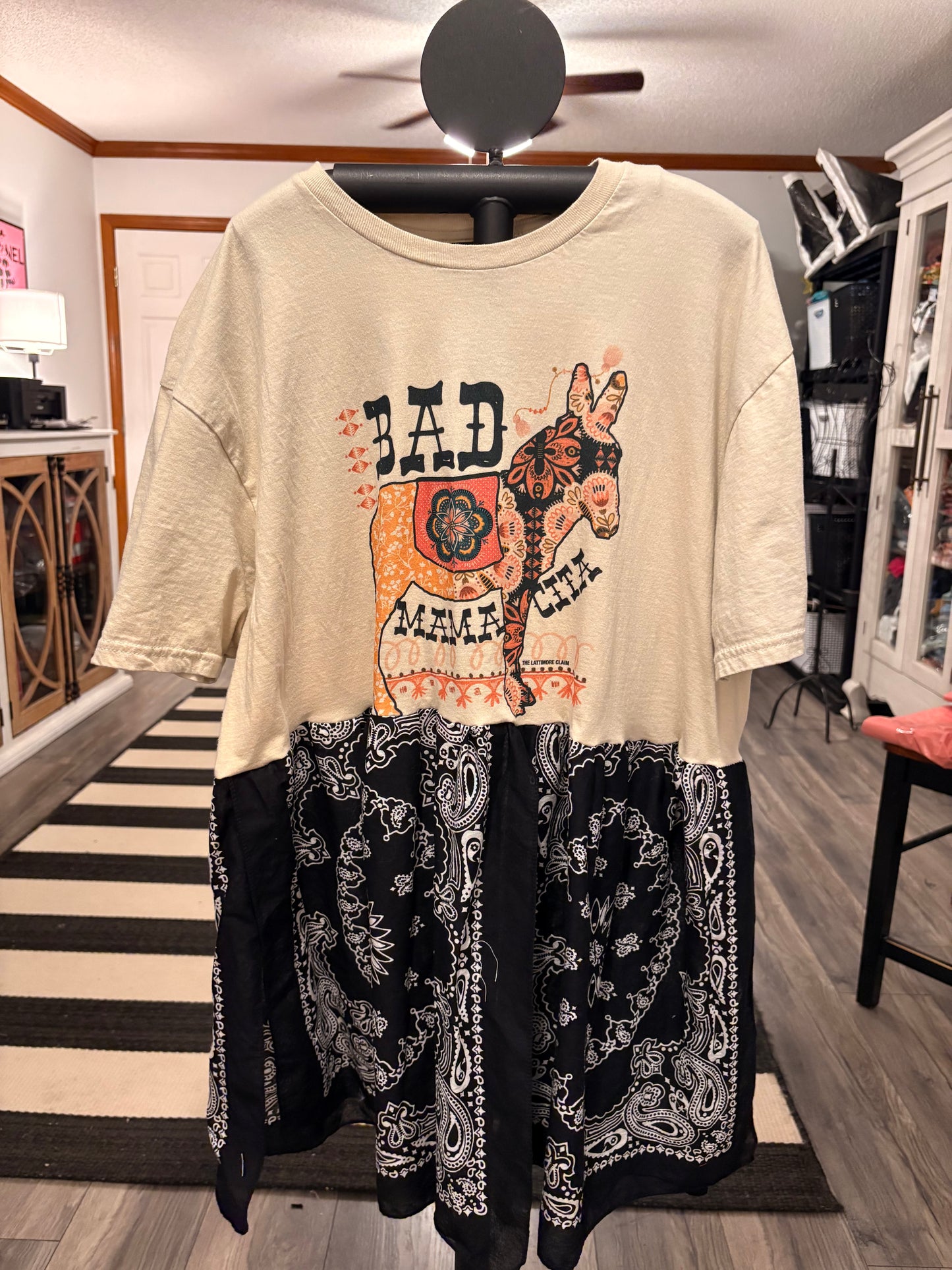 Bad Mamacita Peek A Boo Bandana Tee One size fits a Small to XL 4-14