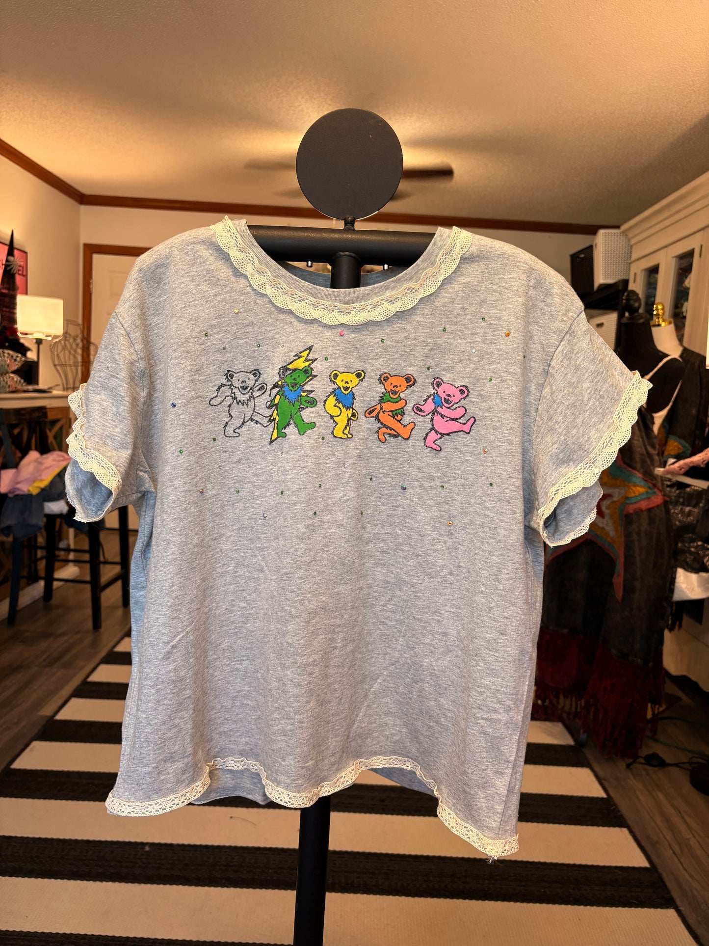 The Dead Pretty Little Tee One Size Fits a Medium/Large