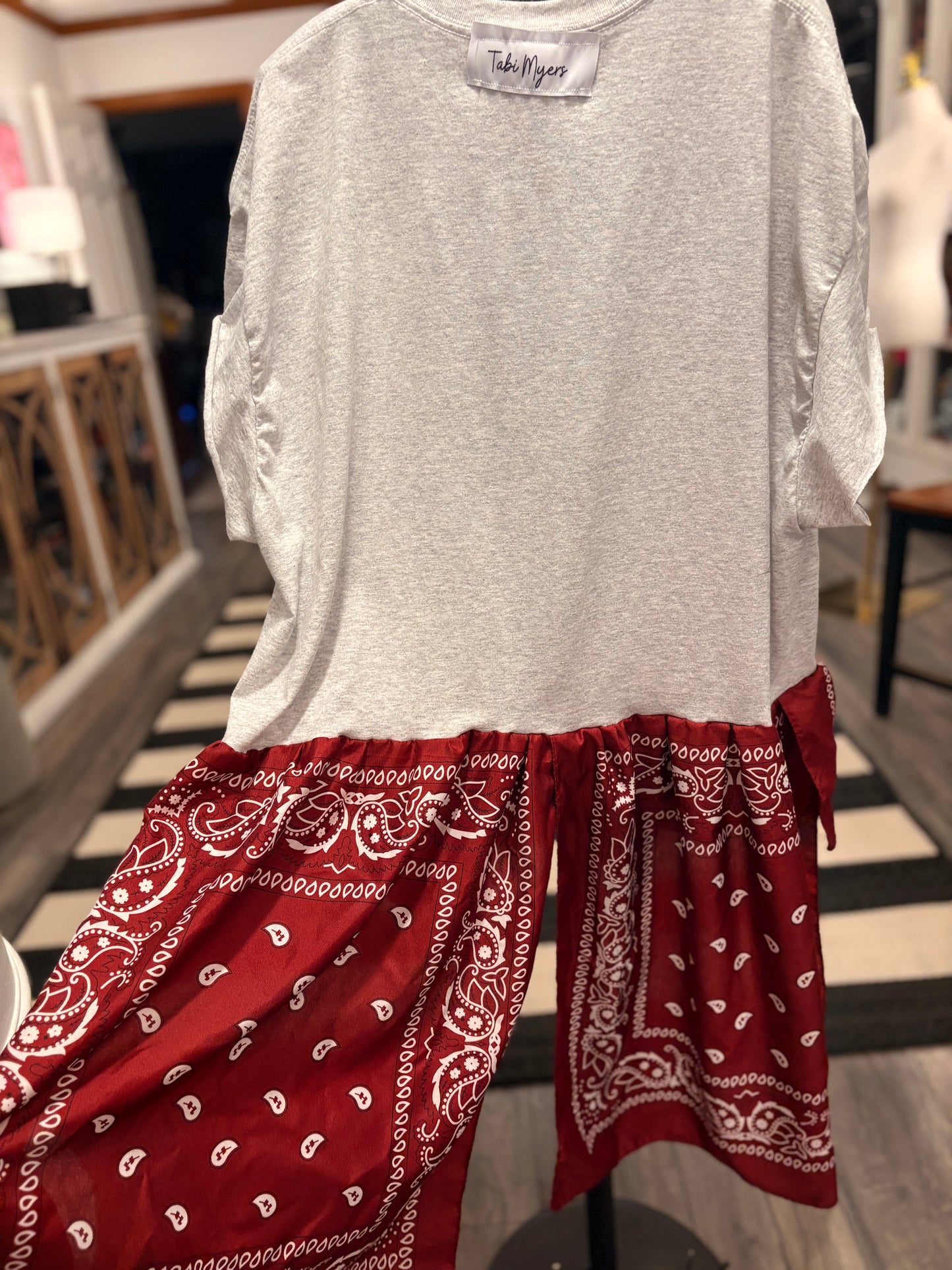 Tequila and Cowgirls Drama Ho/Lo Bandana Tee One size fits a Large to 2X 10-16