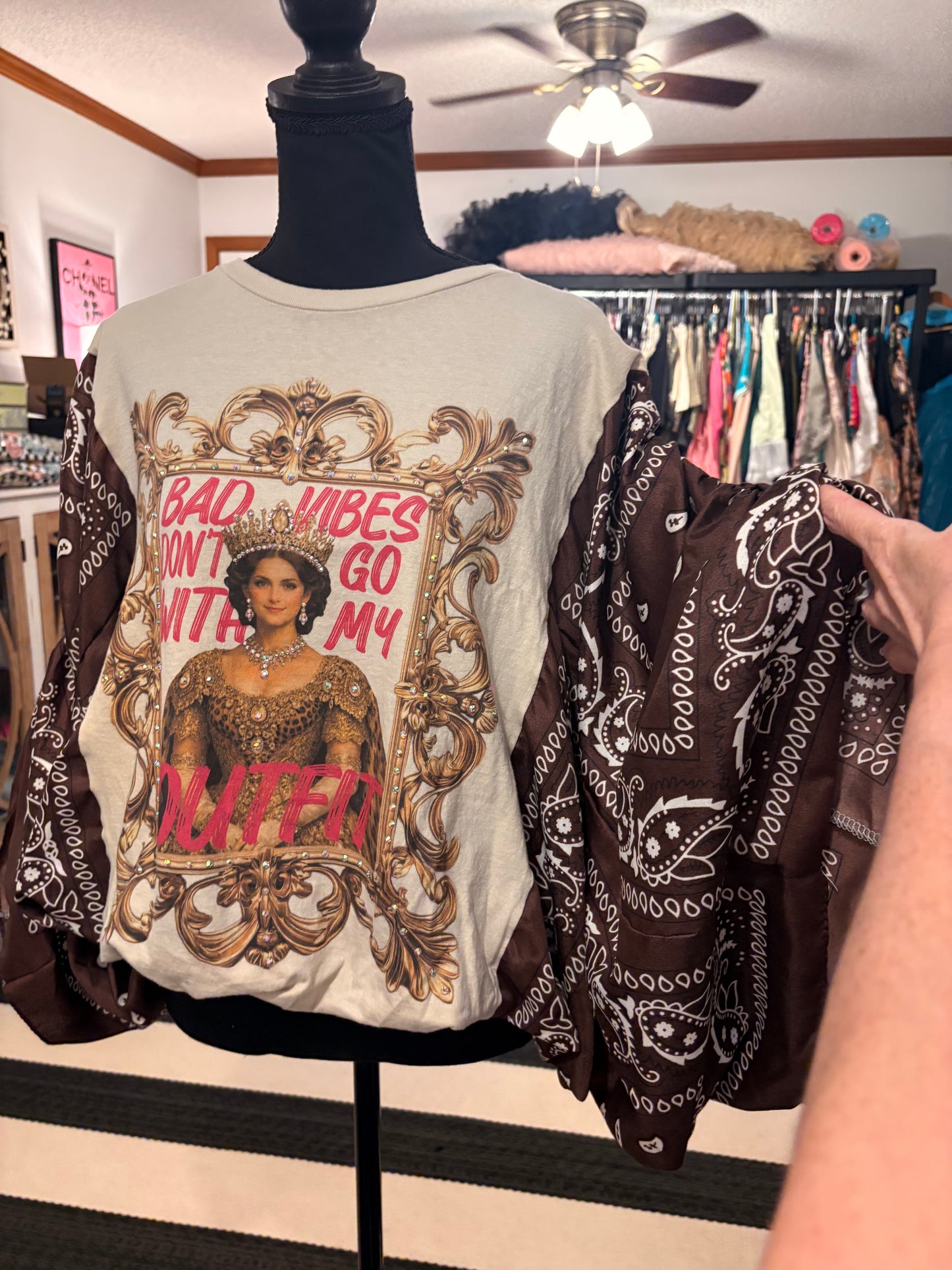 Bad Vibes Don’t Go With My Outfit Bubble Bandana Sleeve Tee Fits a Small to XXL