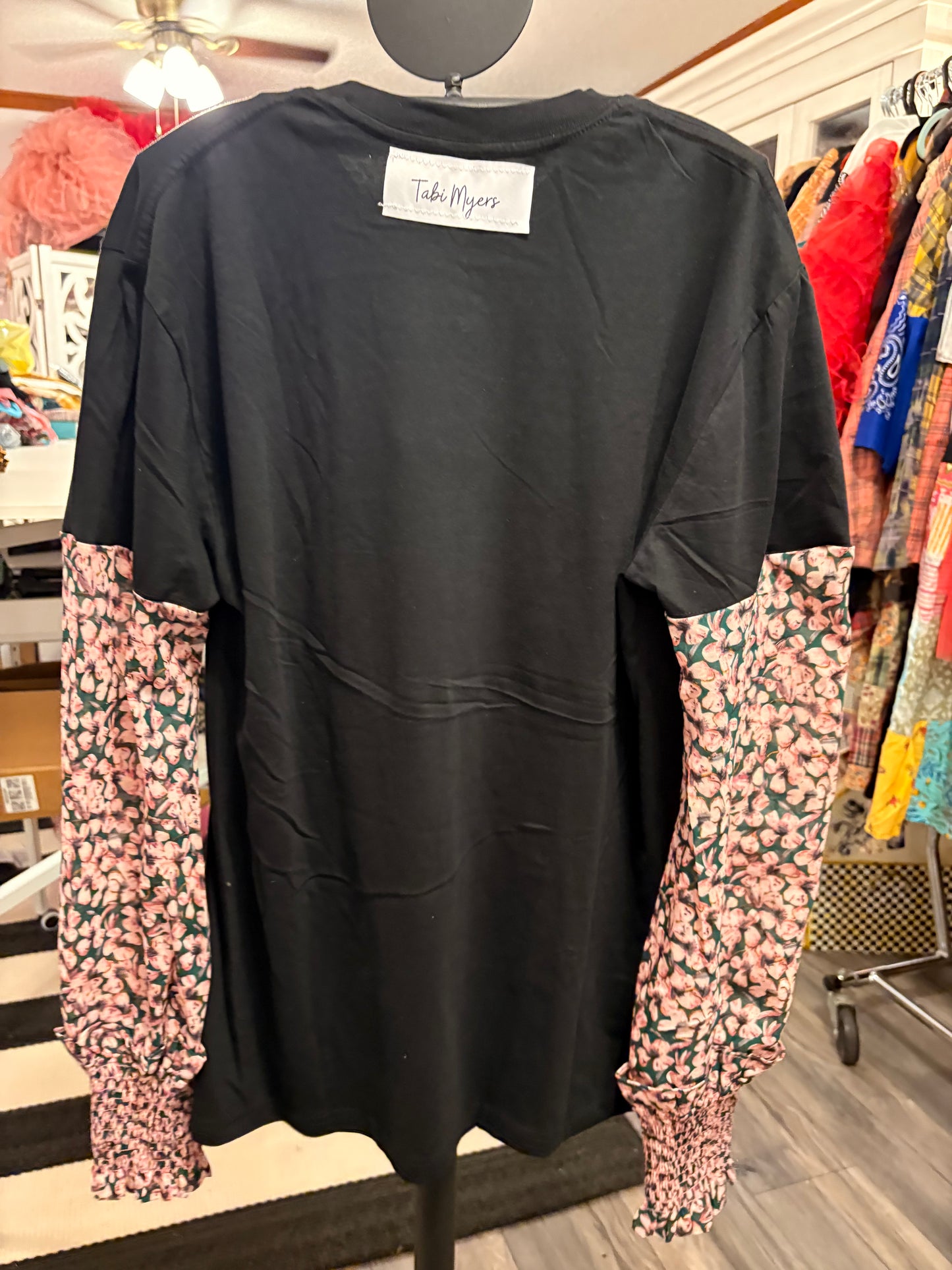 The Mac Glam Sleeve Tee One Size Fits a Small to Large
