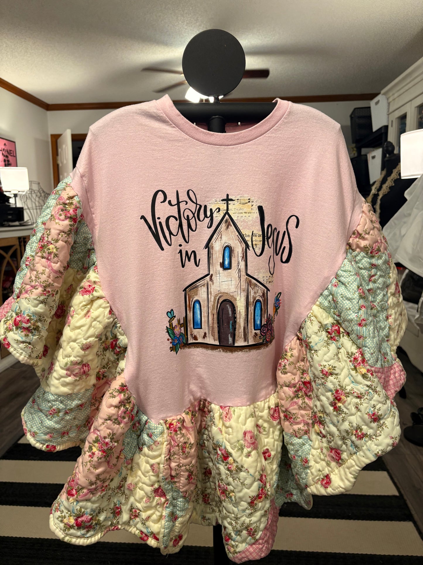 Victory in Jesus Quilted Rock Angel Poncho One Size Fits a Large to XXL OVERSIZED