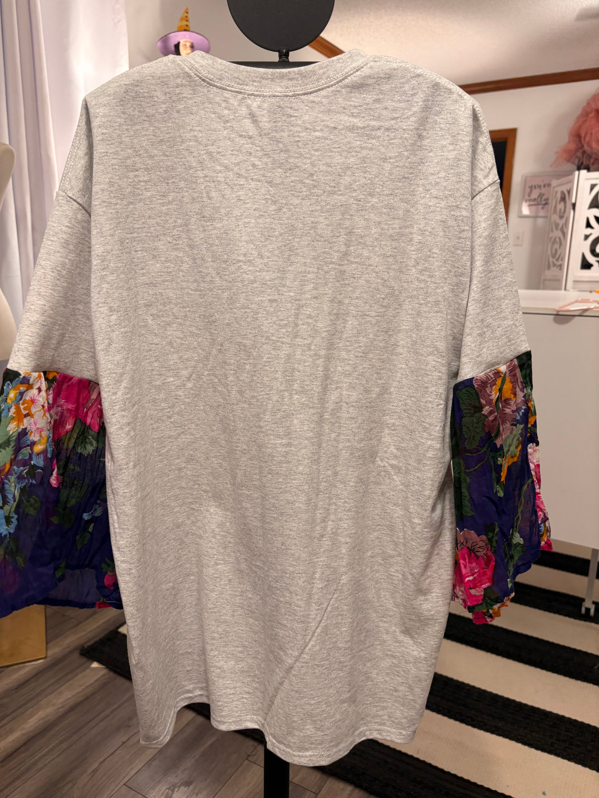 Love Like Jesus Glam Sleeve Tee Fits a Small to Large
