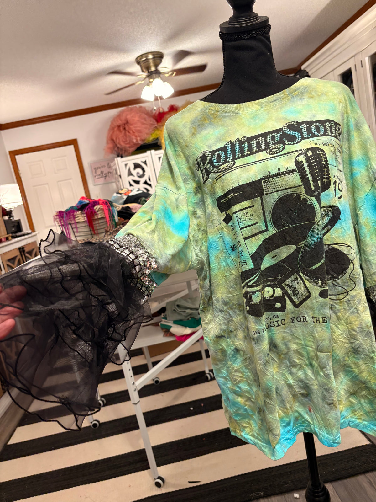 Music For The People Glam   Tee One Size fits a Small to XXL