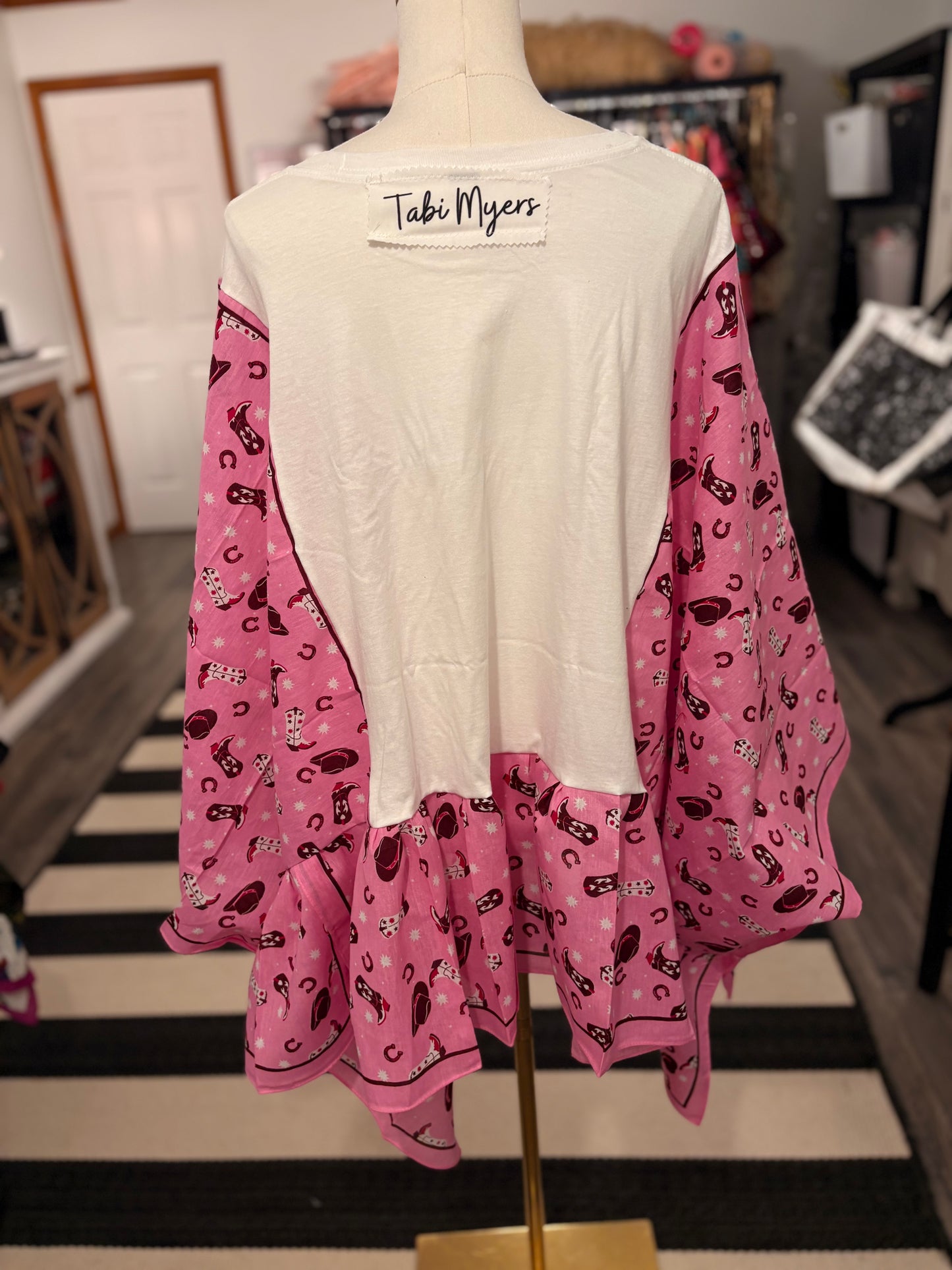 2015 Nashville Dolly Bandana Ruffled Poncho One Size Fits a Small to 3X
