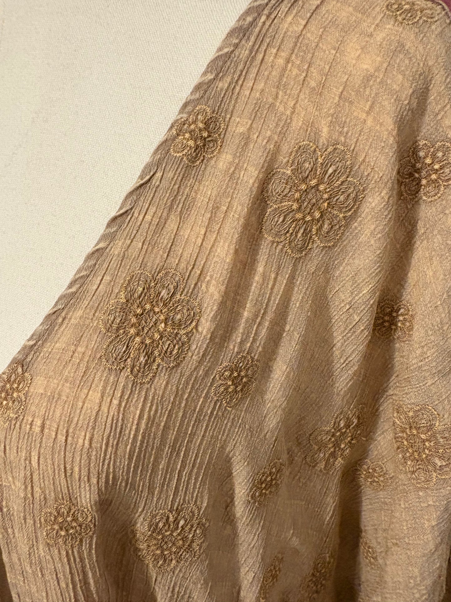 Easel Embroidered Gauze Mineral Wash Ruffled Duster in Mocha