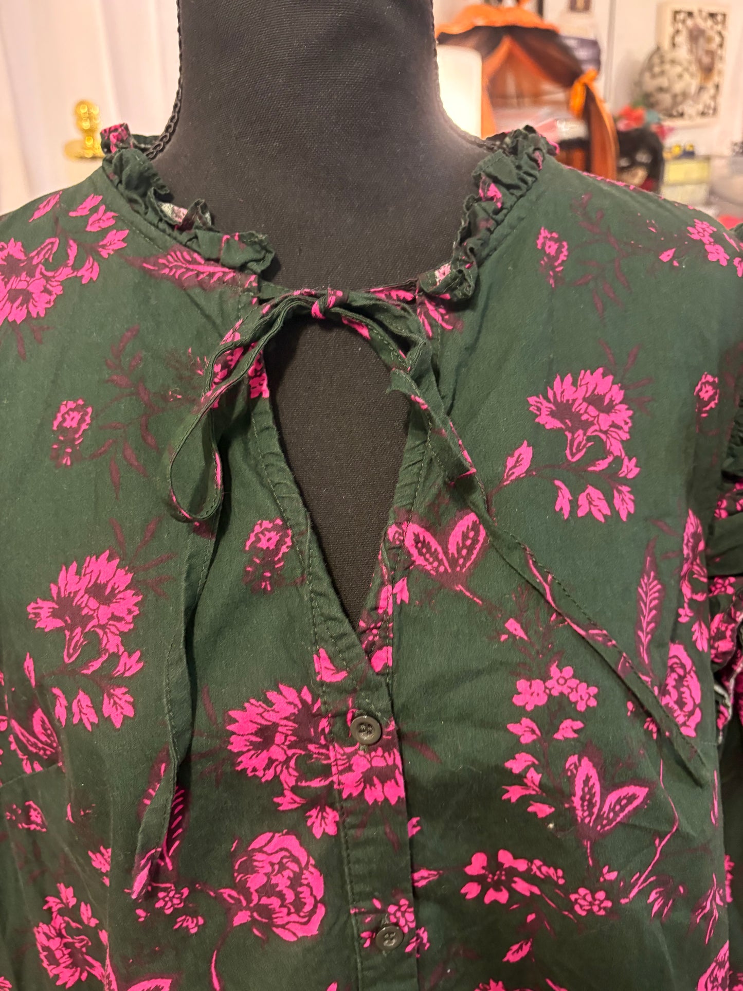Sami Hi/Lo Top Fits a Large/XL