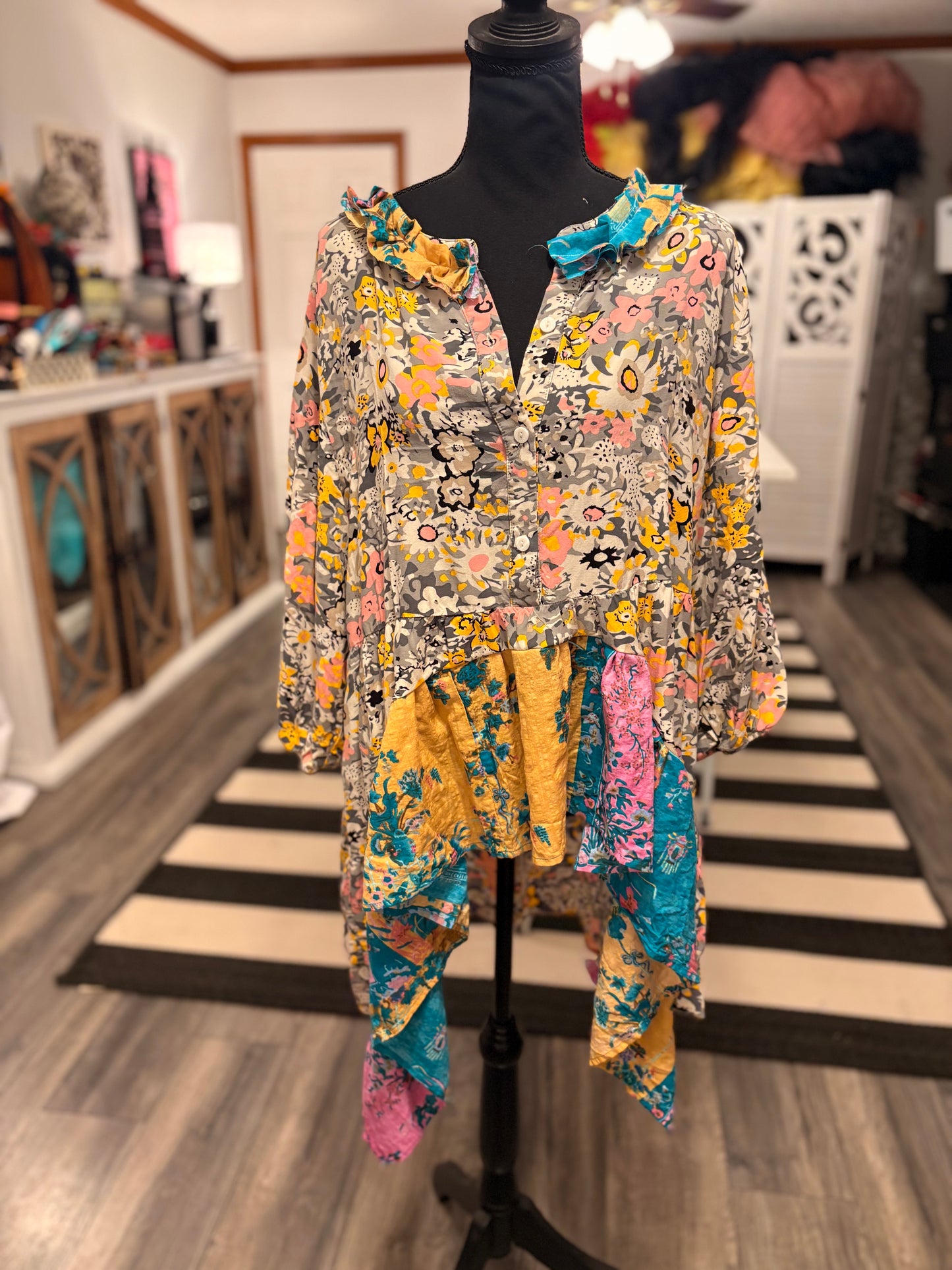 Missy Hi/Lo Top Fits a Large/XL