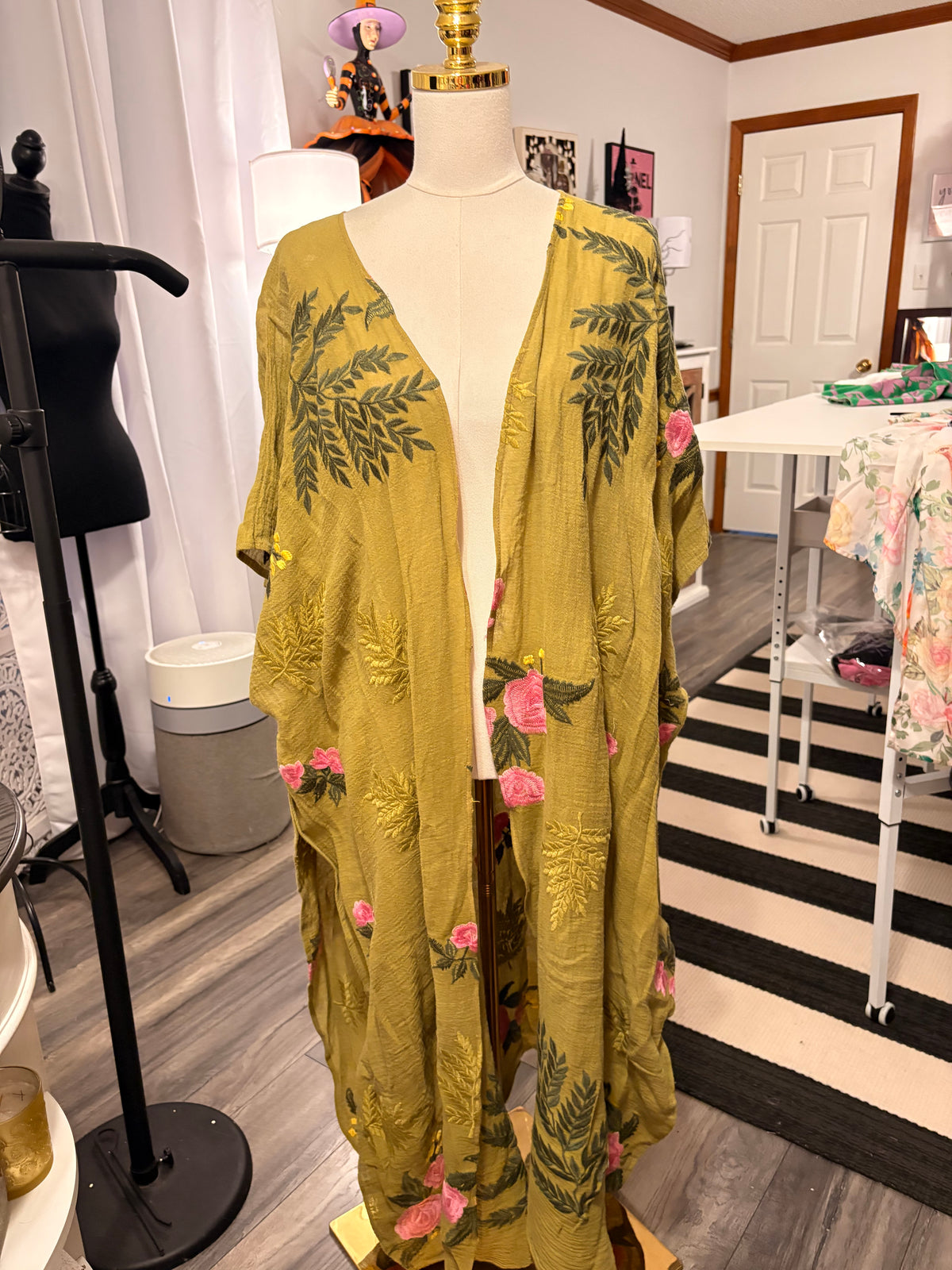 Riviera Hand Embroidered Kimono by Aratta One Size Fits a Small to 3X