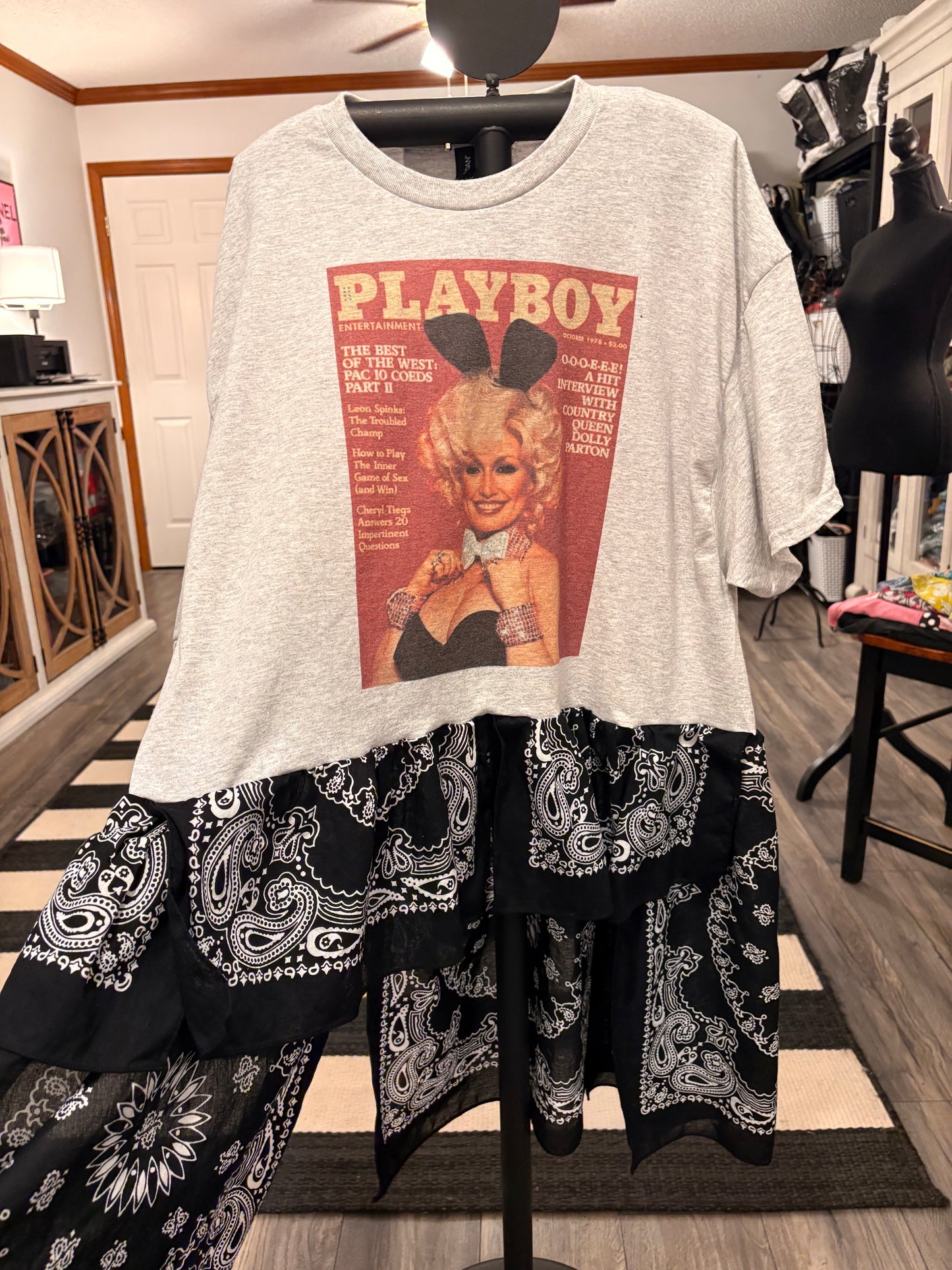 Playboy Dolly Drama Ho/Lo Bandana Tee One size fits a Large to 2X 10-16