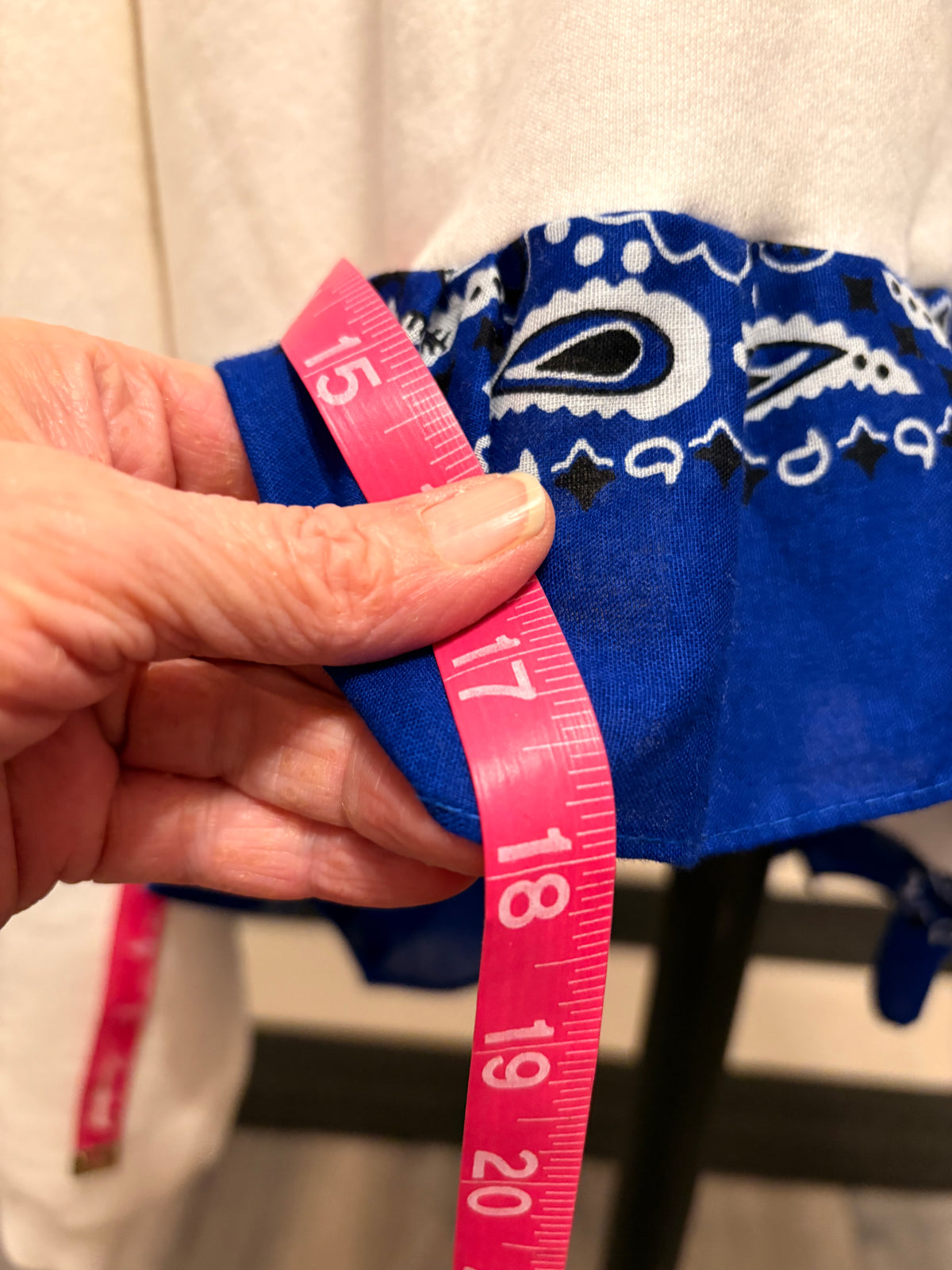 Blue Stars Hi/Lo Glam Bandana Sweatshirt One Size Fits a Small to XL