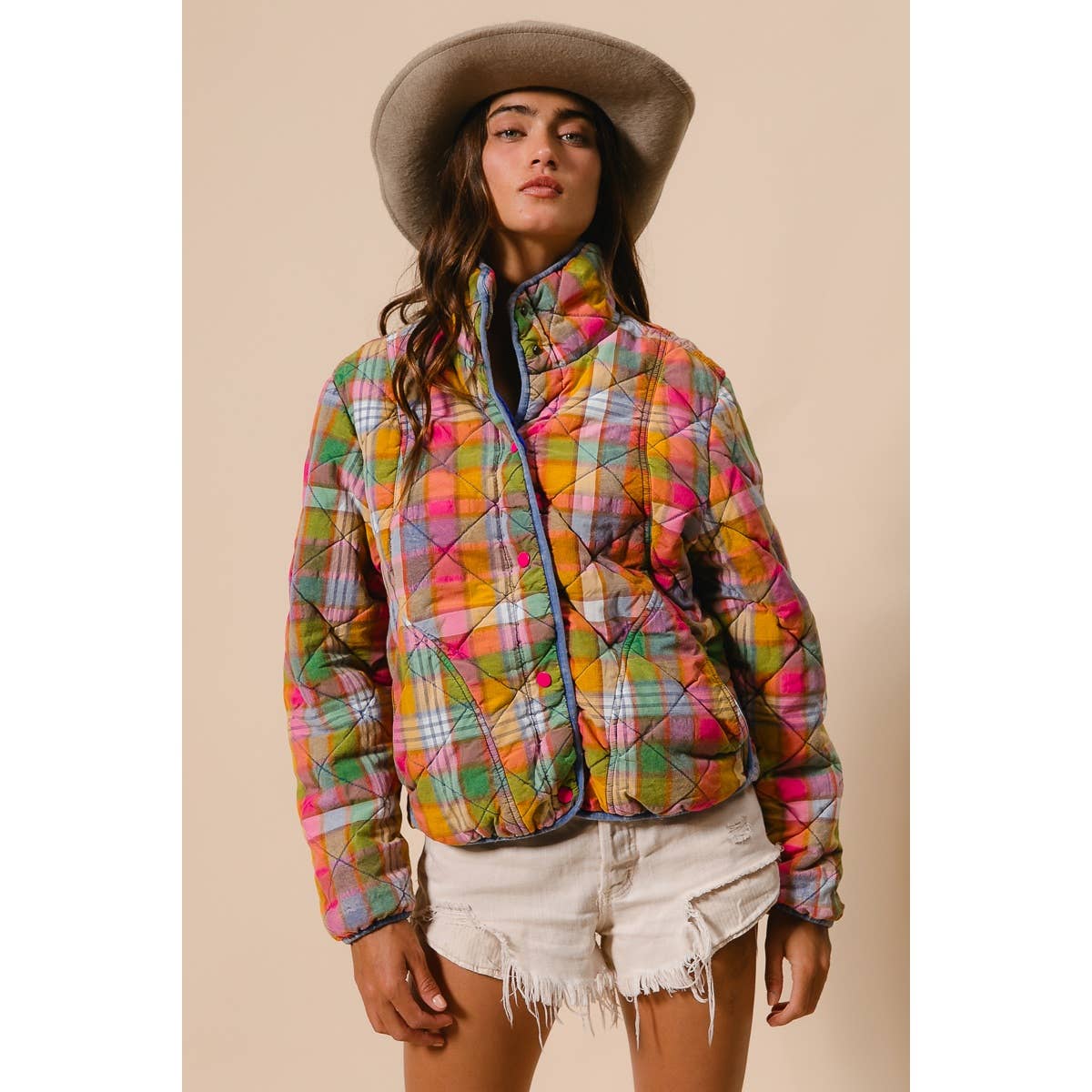 BLEACHED VINTAGE PLAID QUILTED JACKET WITH POCKETS: STAINED GLASS / S