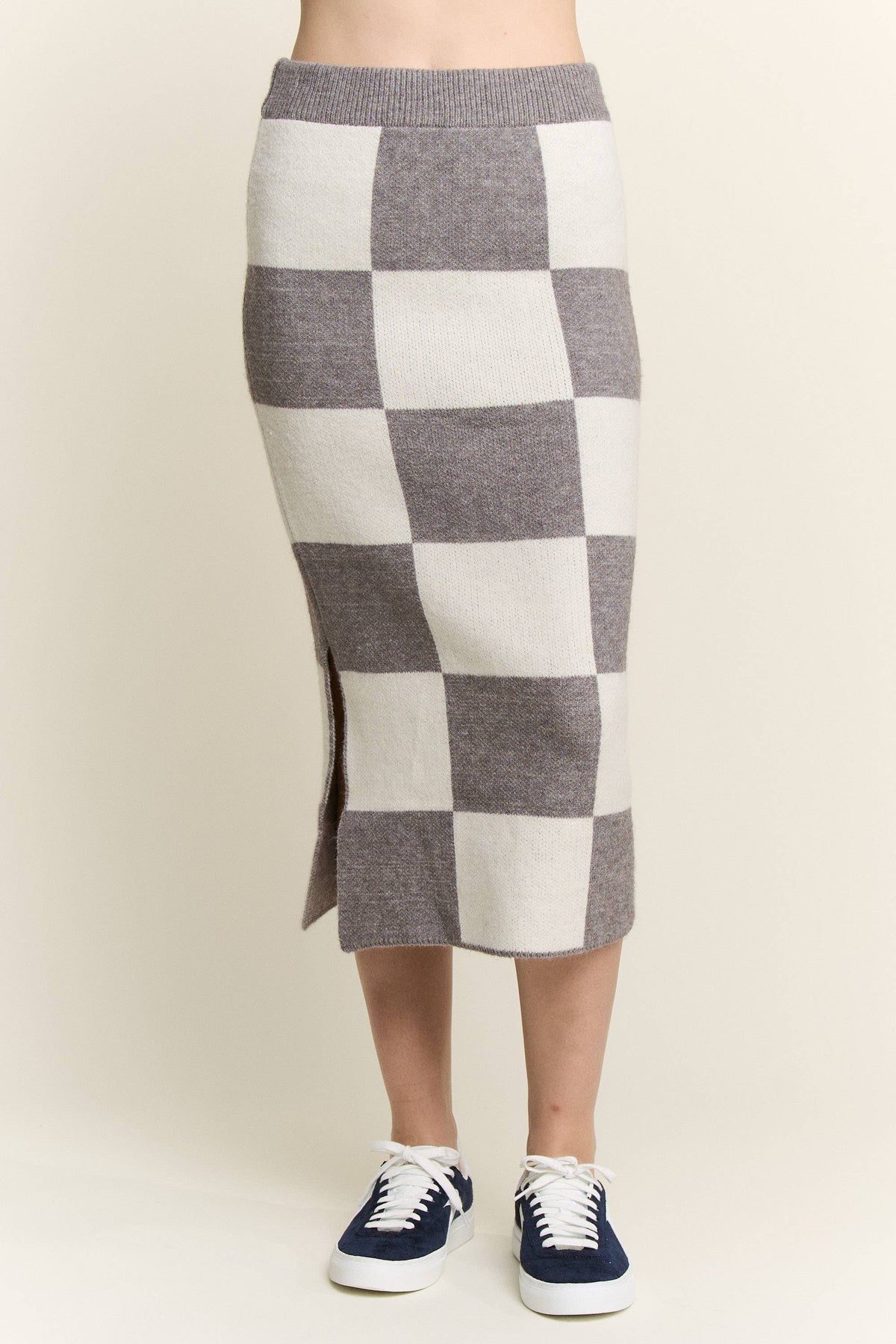 PLUS BIG CHECKERED PAST KNIT PENCIL MIDI SKIRT W/ SIDE SLIT: BLACK/WHITE / 1X/2X