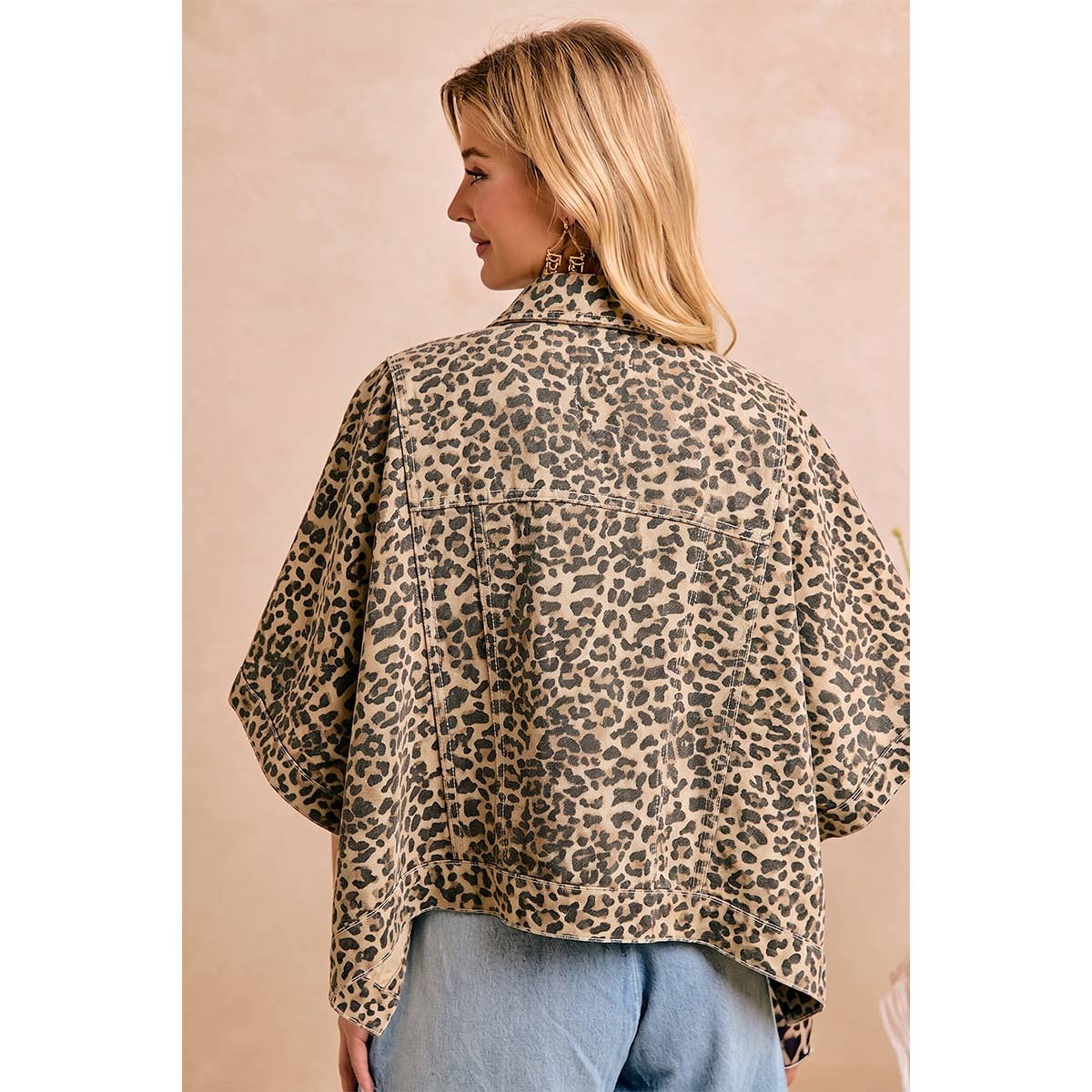 WOMEN OVERSIZED CAPE SLEEVE DENIM TRUCKER JACKET: LEOPARD