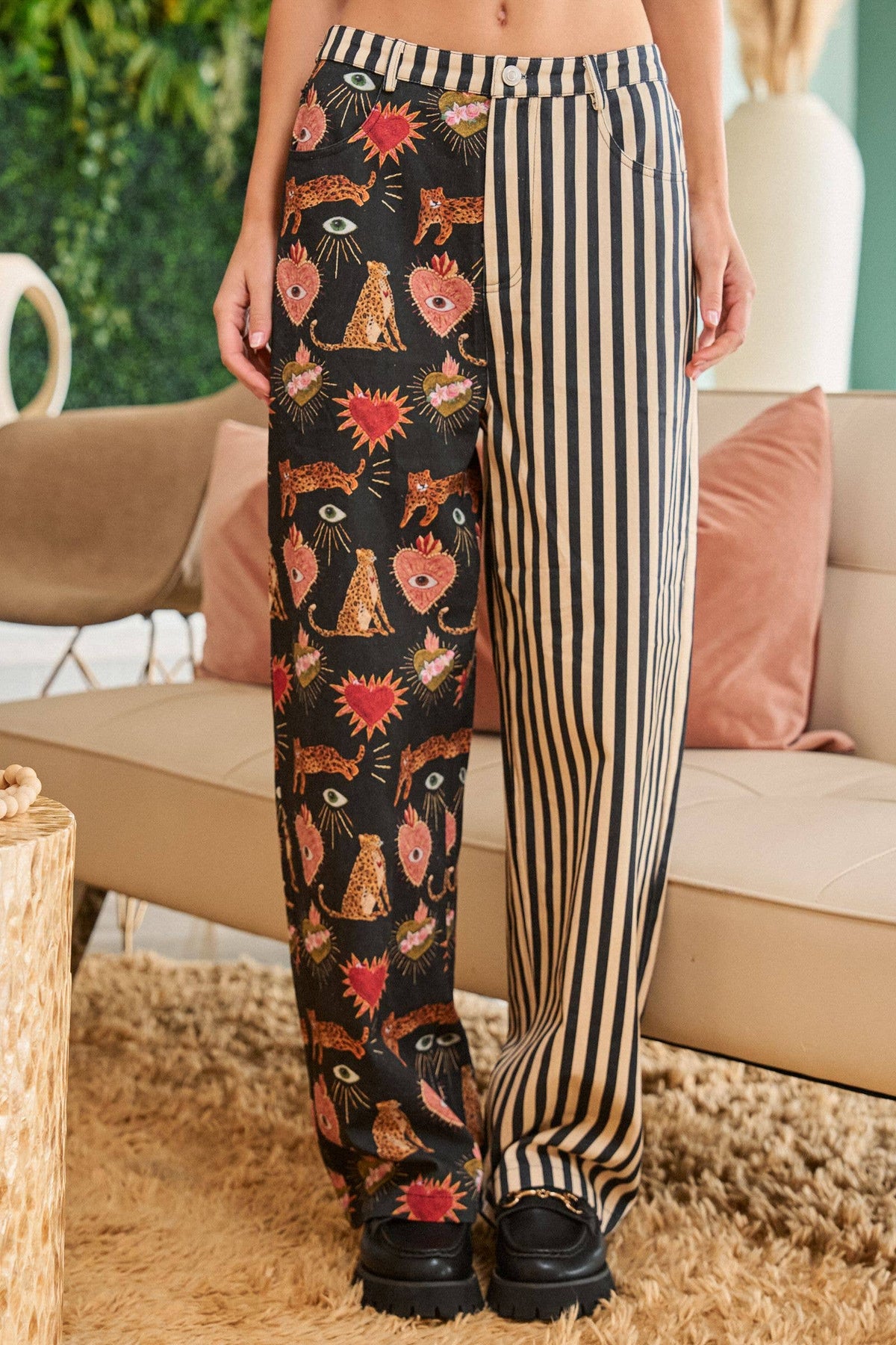 PLUS SIZE MIXED GRAPHIC & STRIPE WIDE LEG PANTS: BLACK/BEIGE