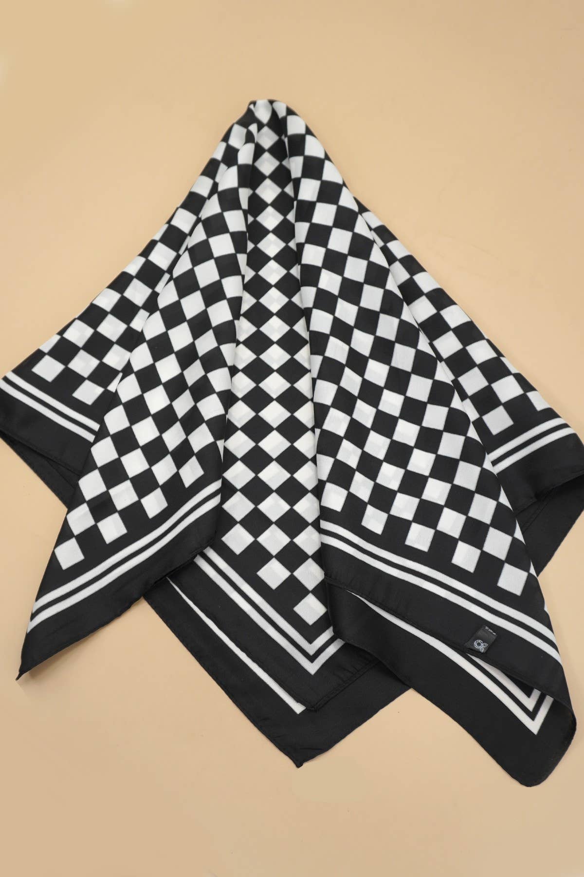 LARGE CHECKER PRINT SILKY FEEL BANDANA SCARF | 40SC692: Black