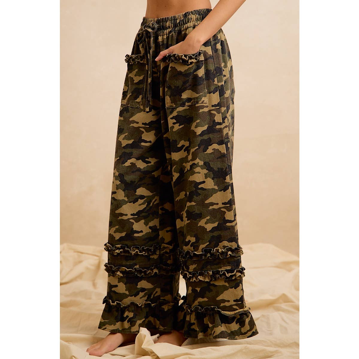 CAMOUFLAGE PRINTED TWILL RUFFLED DETAIL WIDE PANTS: CAMOUFLAGE / L 10-14