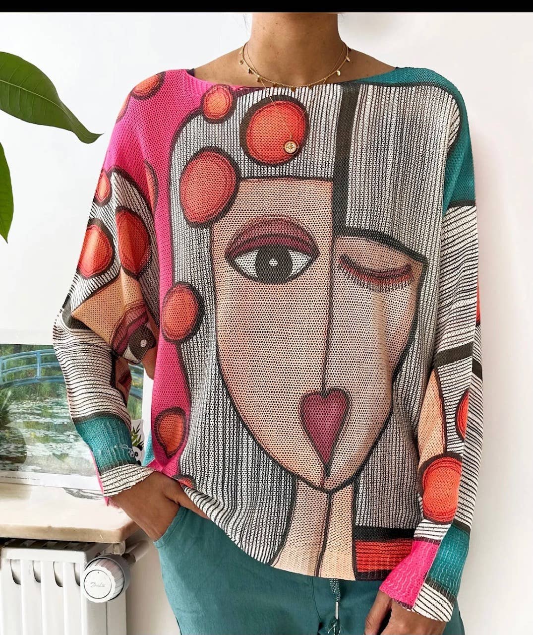 VI269 One Size Pink Picasso Style Printed Sweater LOOWIE