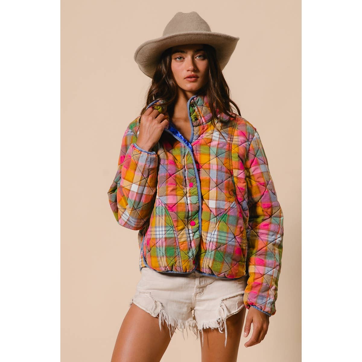 BLEACHED VINTAGE PLAID QUILTED JACKET WITH POCKETS: STAINED GLASS / M