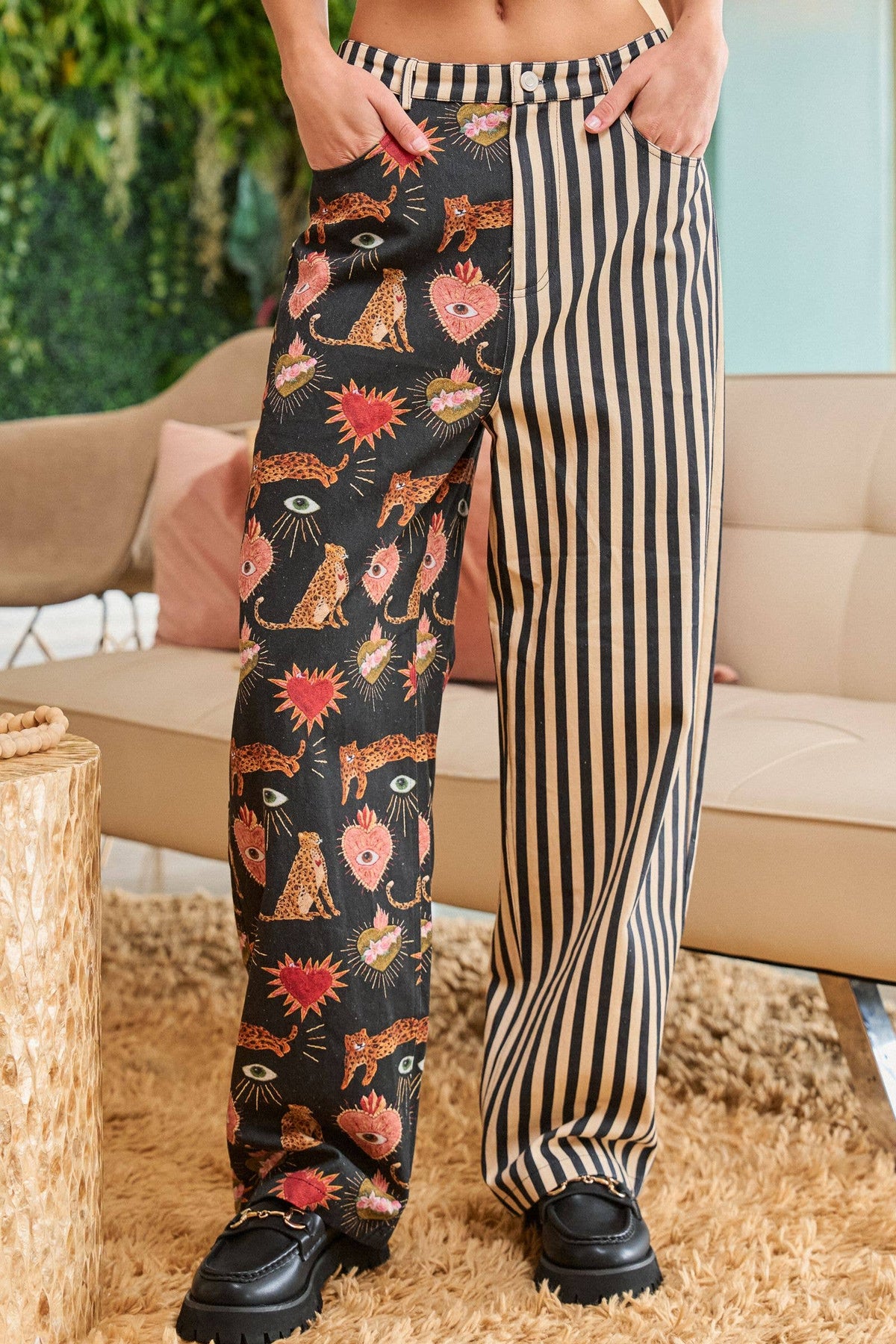 PLUS SIZE MIXED GRAPHIC & STRIPE WIDE LEG PANTS: BLACK/BEIGE
