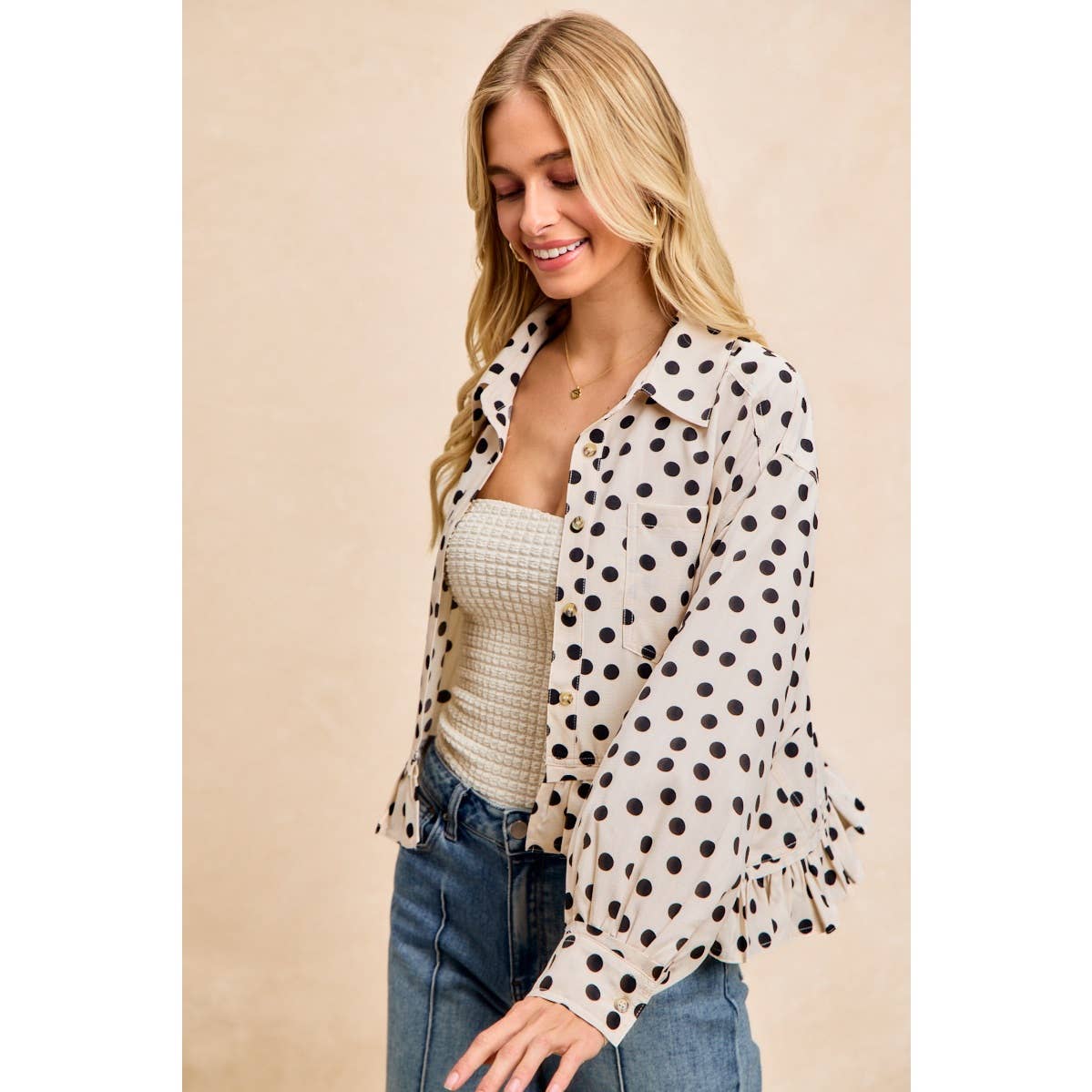 CRINKLE POLKA DOT RUFFLED HEM BUTTON UP SHIRT TOP: CREAM/BLACK / L 10-14