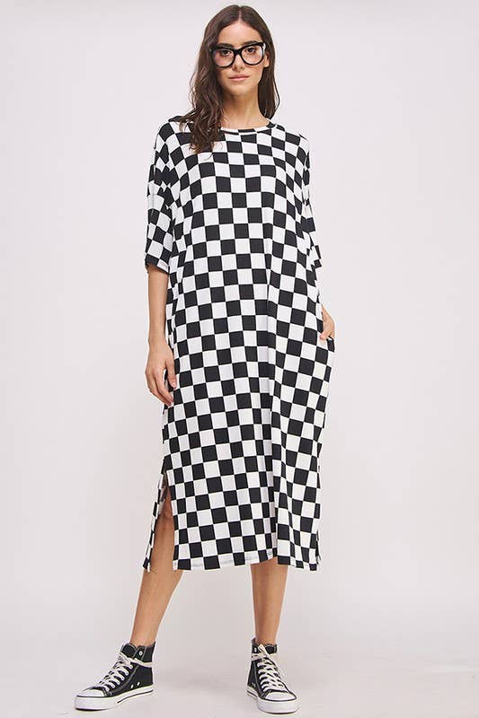 1/2 SLEEVE RIBBED CHECKERBOARD MIDI DRESS: BLACK/WHITE