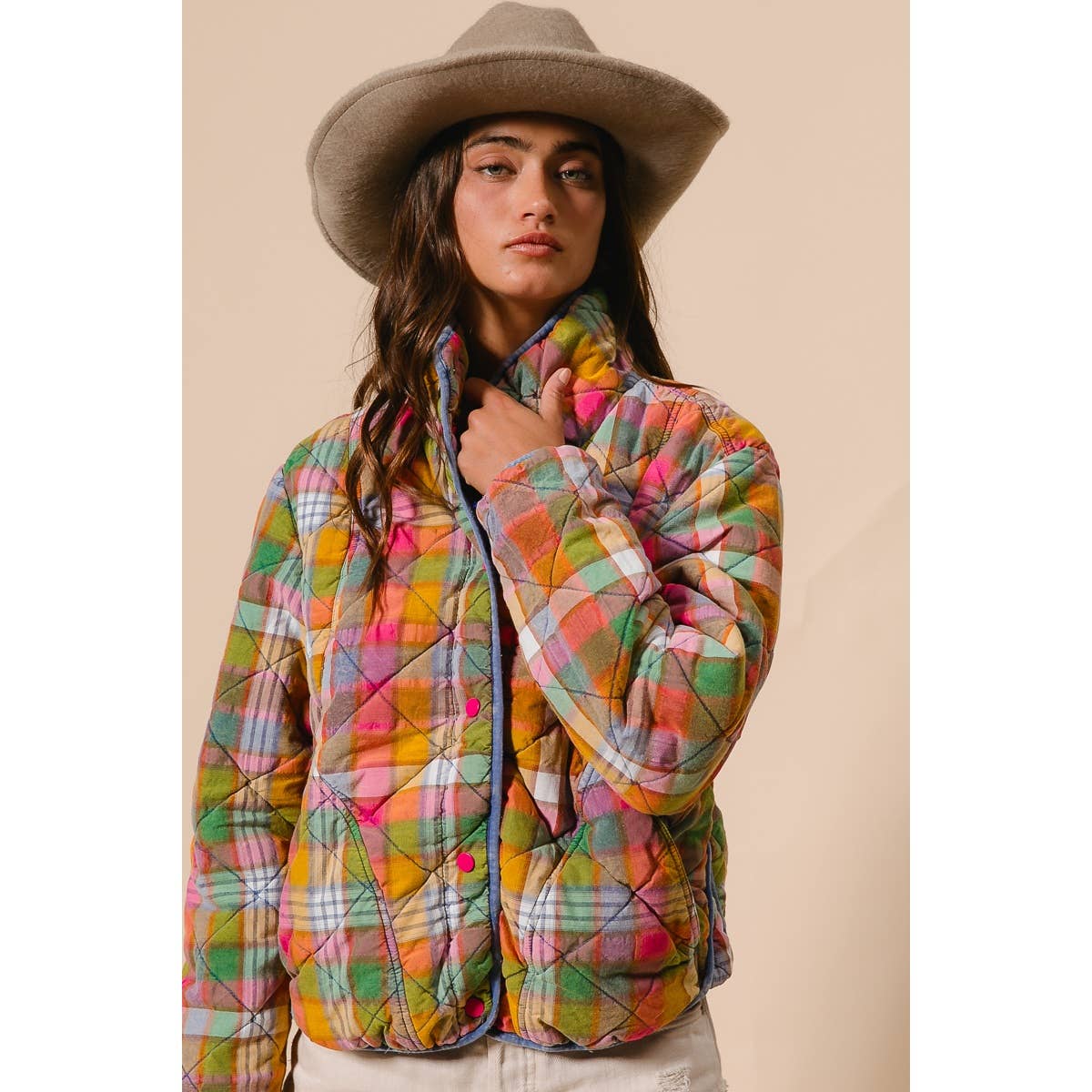 BLEACHED VINTAGE PLAID QUILTED JACKET WITH POCKETS: STAINED GLASS / XL