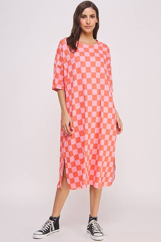 1/2 SLEEVE RIBBED CHECKERBOARD MIDI DRESS: RED/PINK